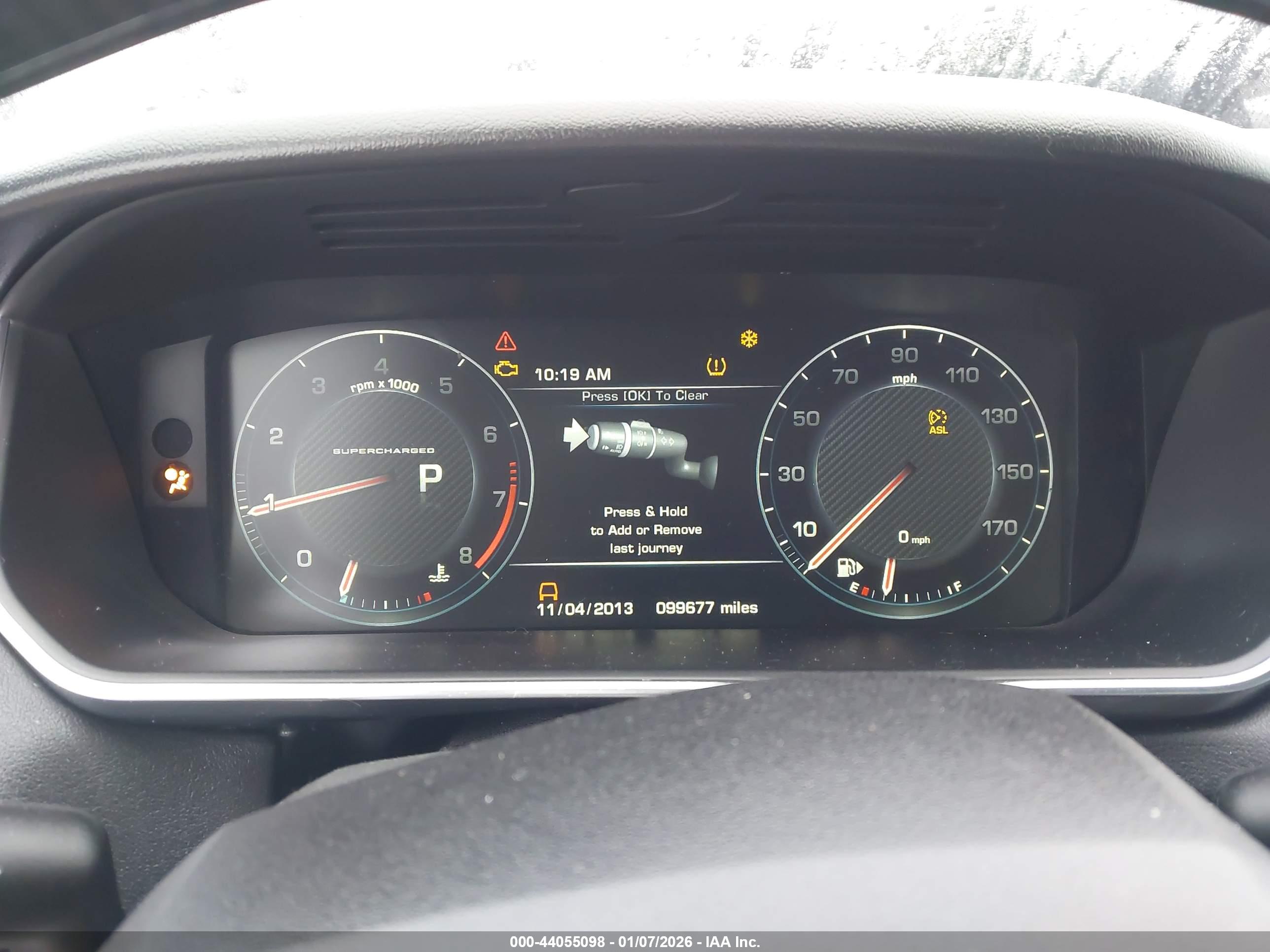 LAND ROVER image 7
