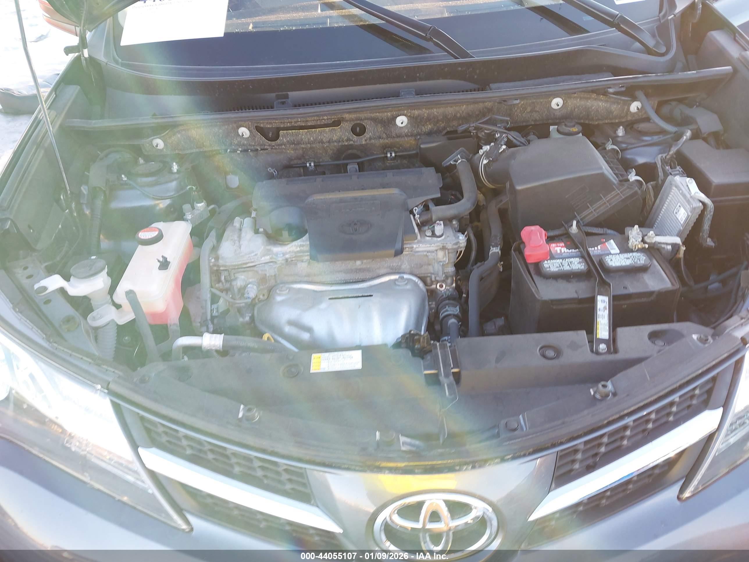 TOYOTA RAV4 image 10