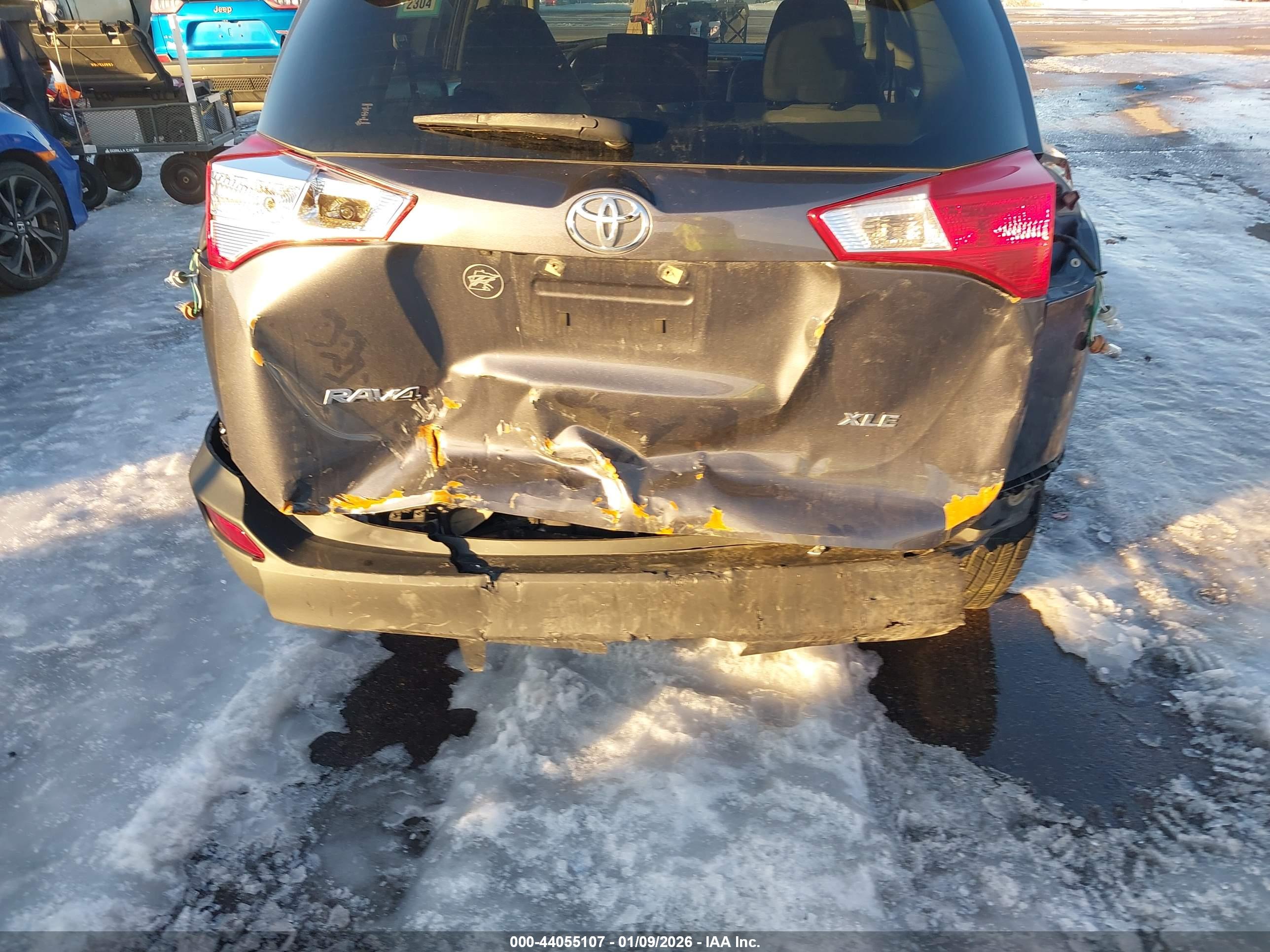 TOYOTA RAV4 image 6