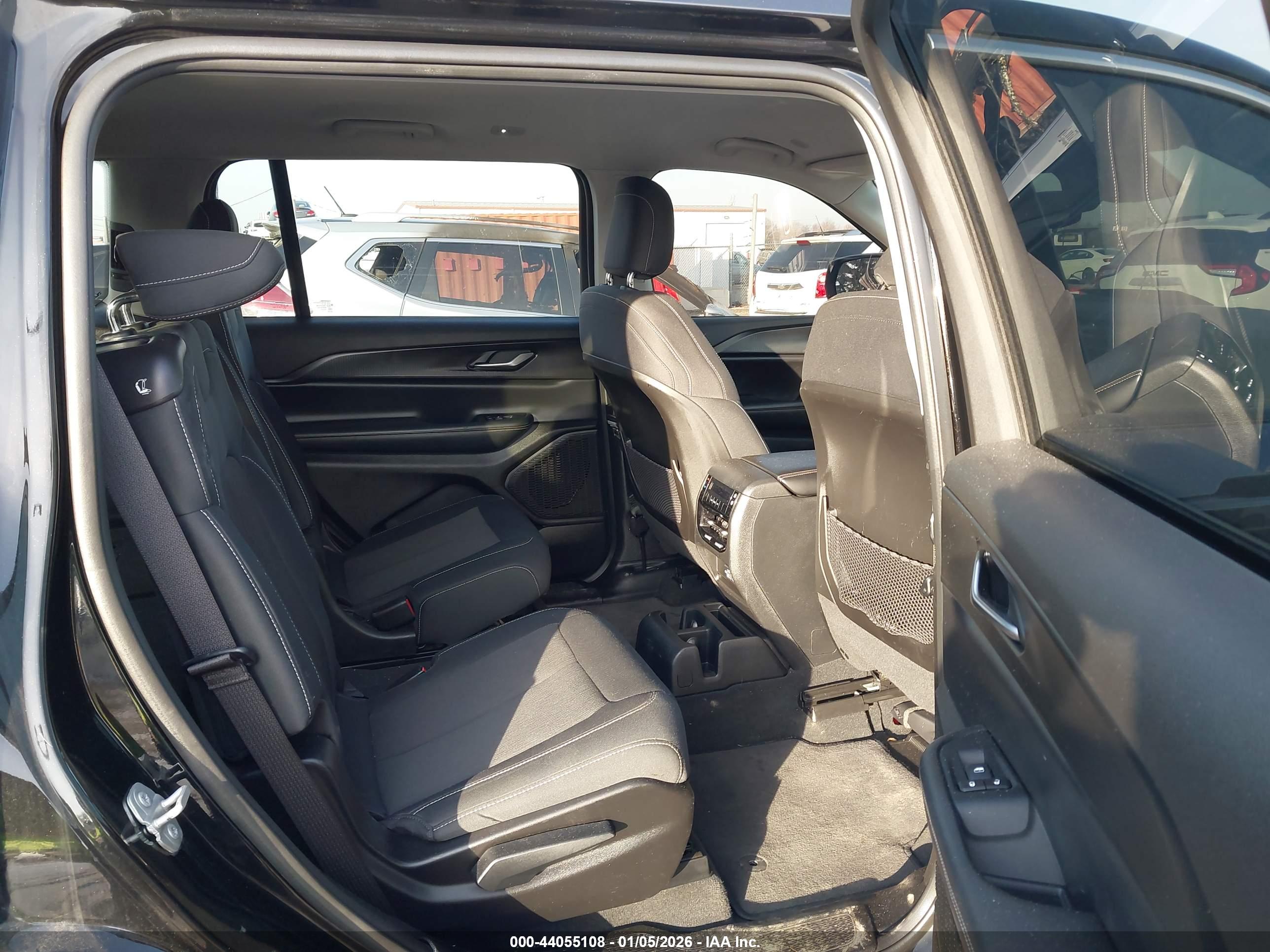JEEP GRAND image 8