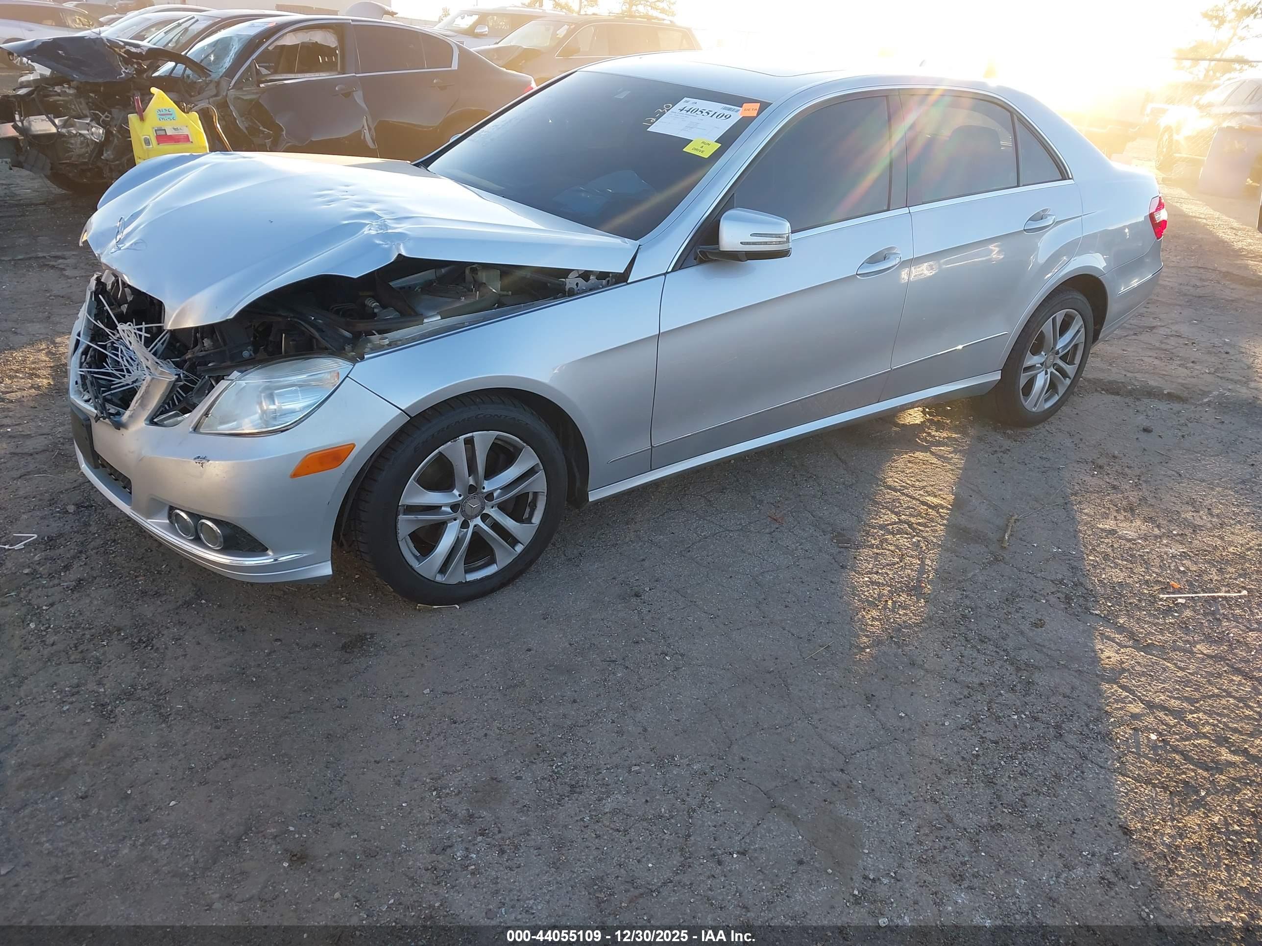 MERCEDES-BENZ E image 2