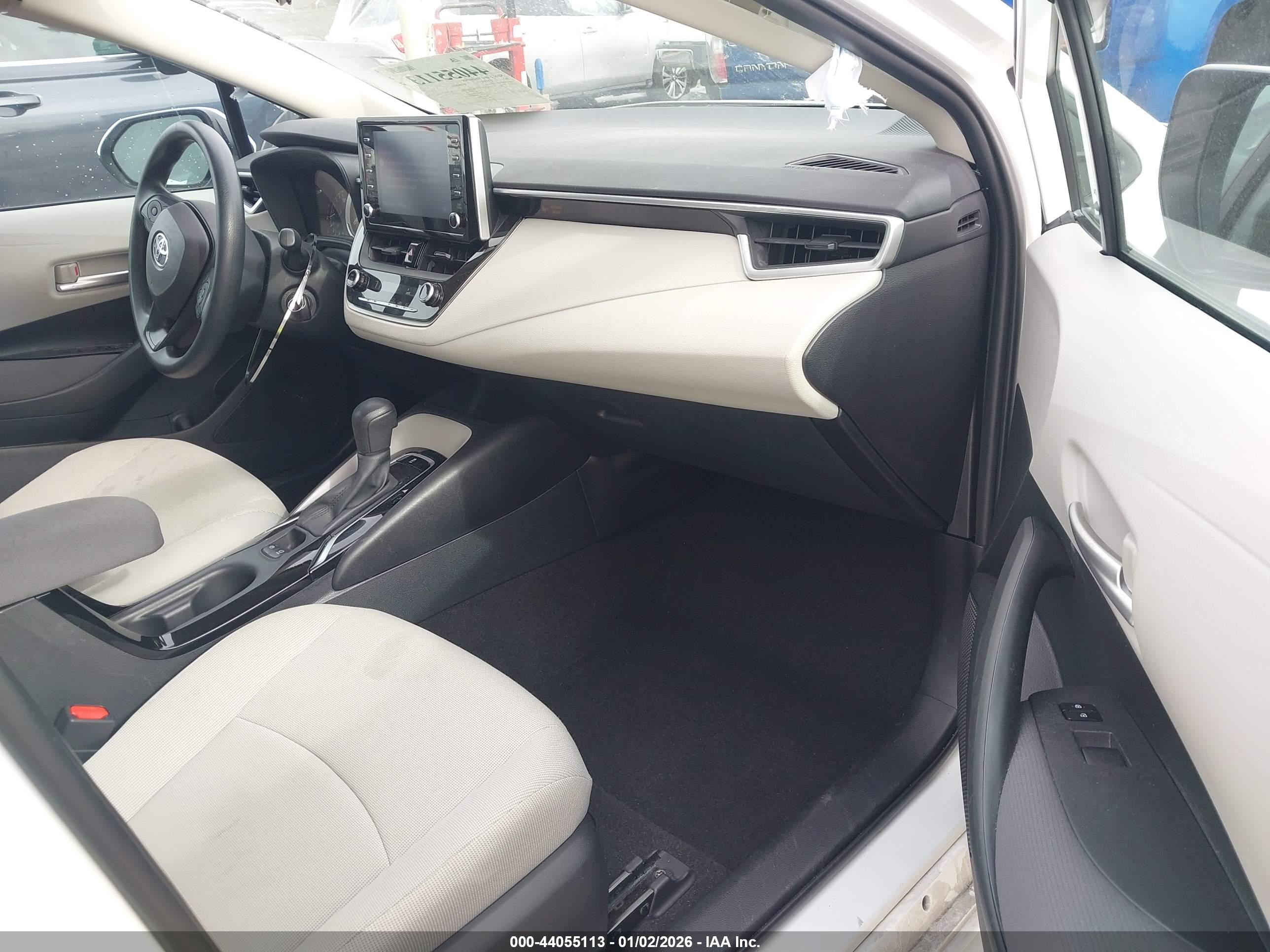 TOYOTA COROLLA image 5