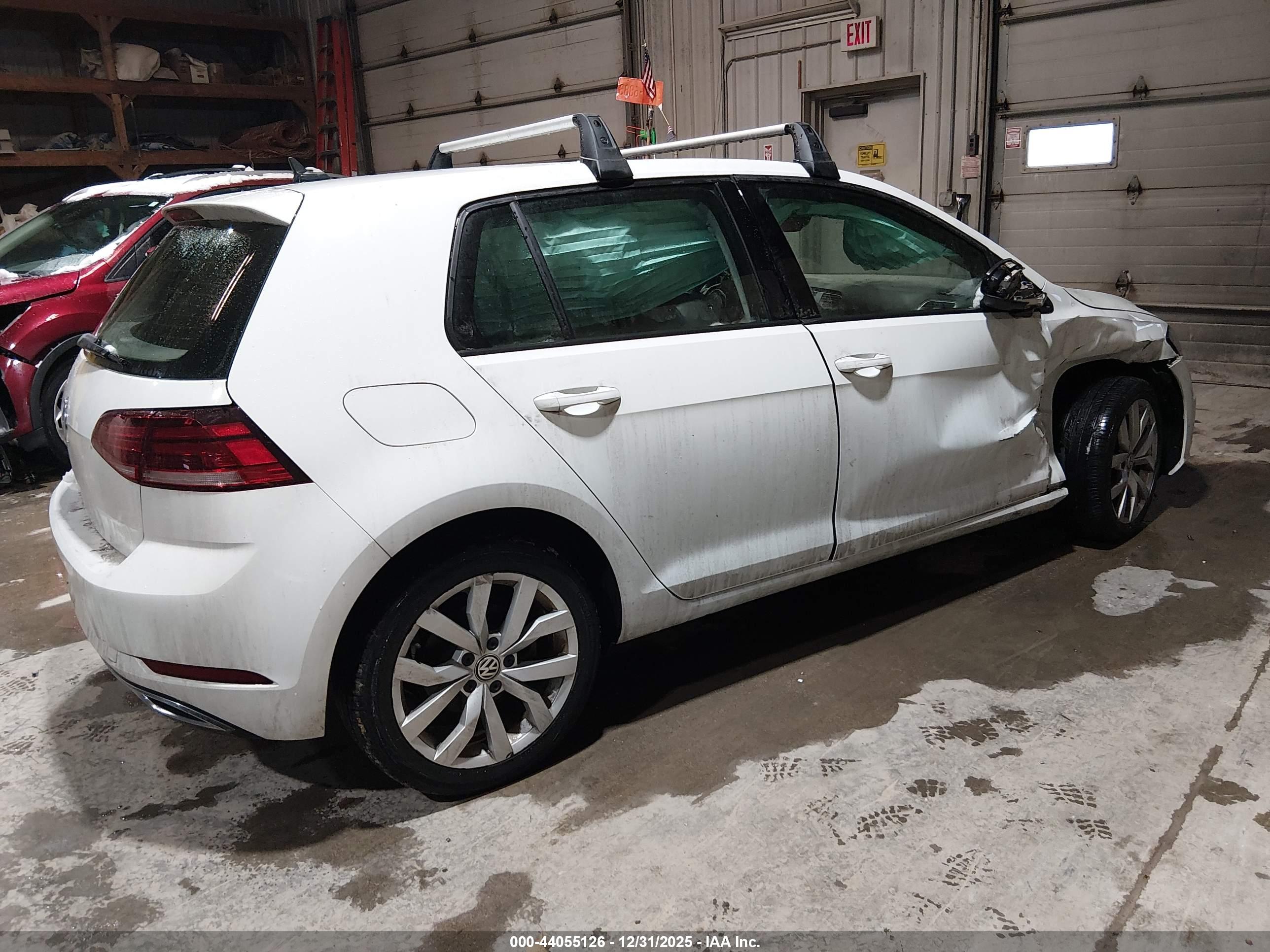 VOLKSWAGEN GOLF image 4