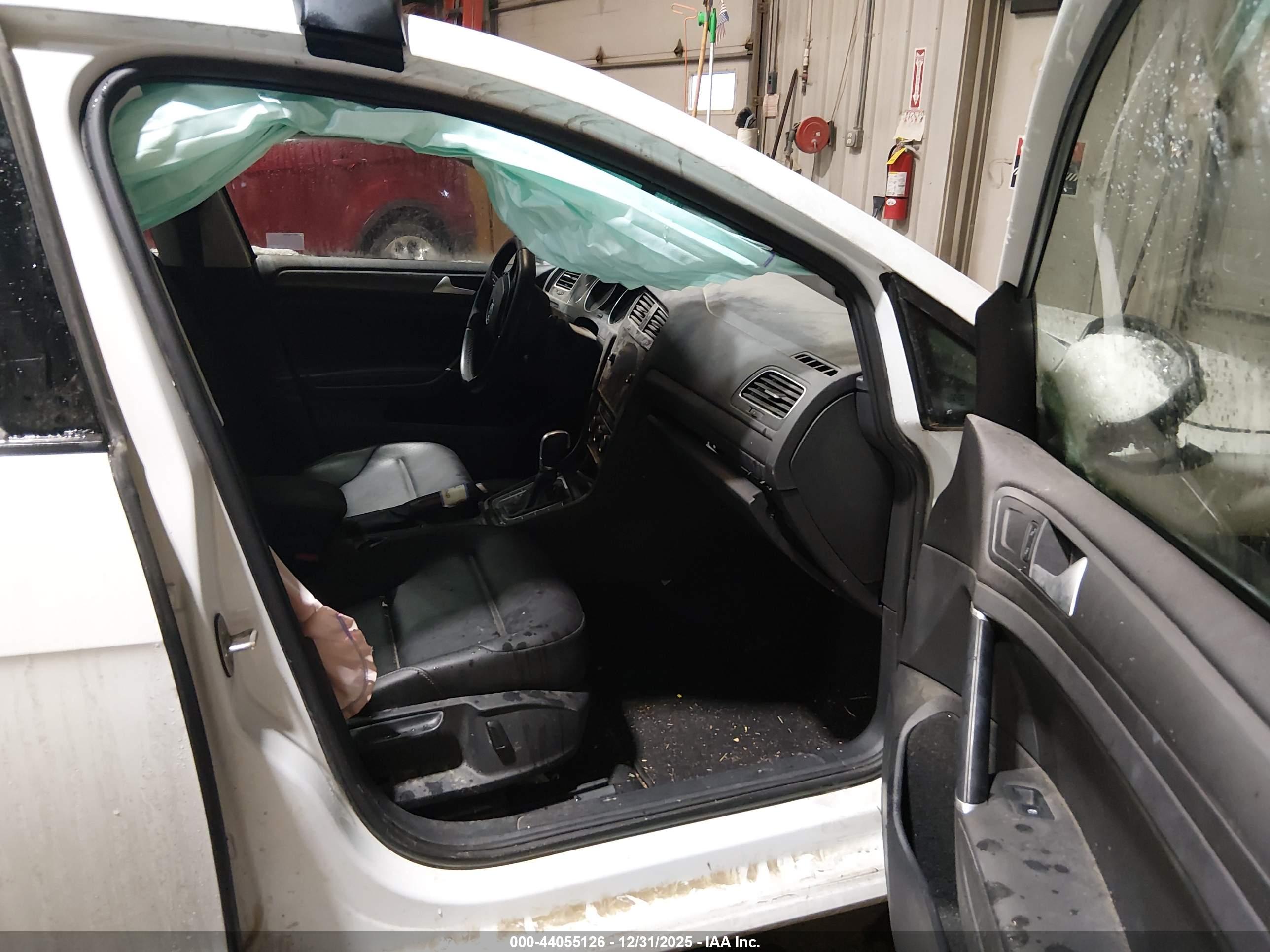 VOLKSWAGEN GOLF image 5