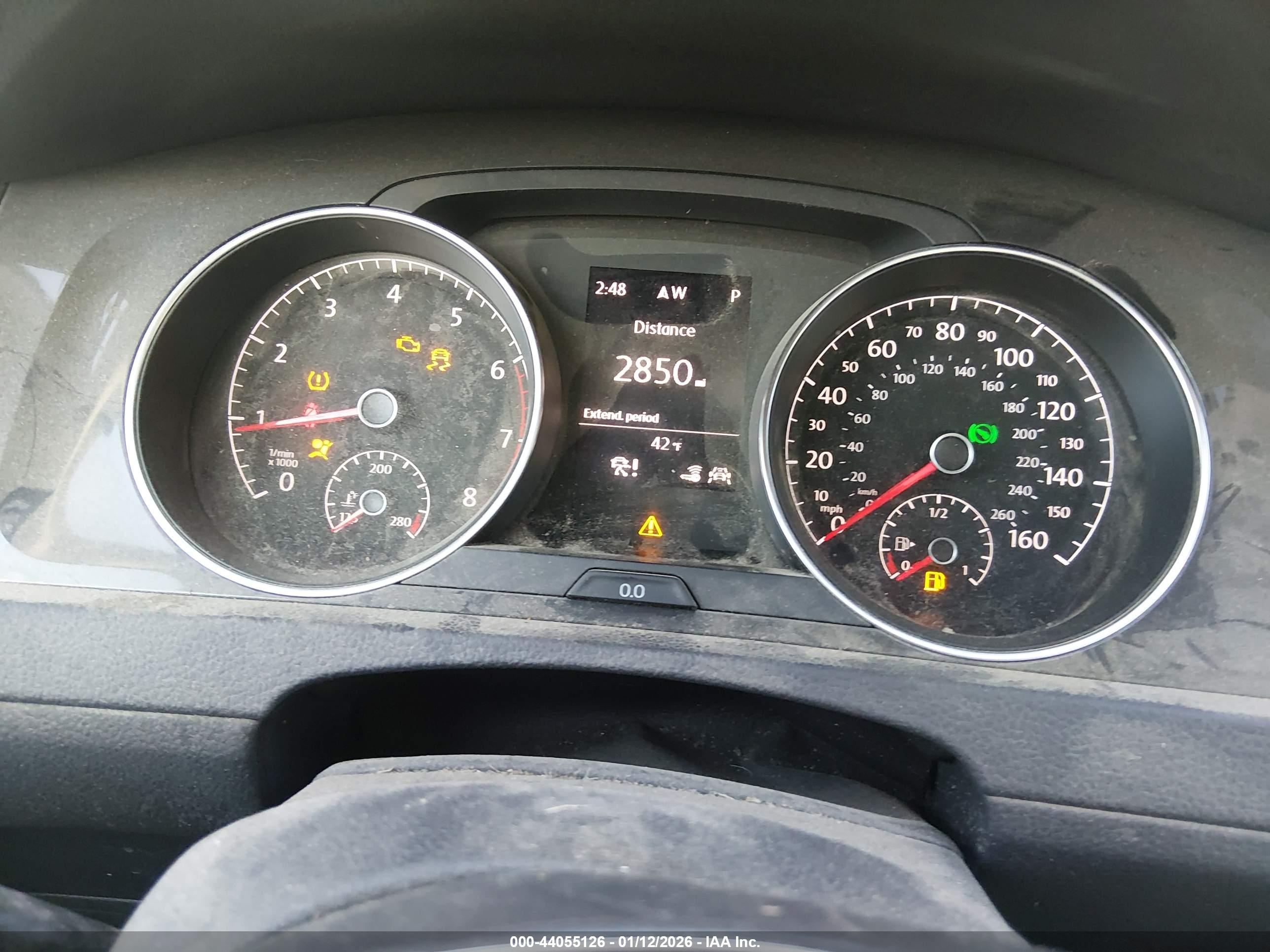VOLKSWAGEN GOLF image 7