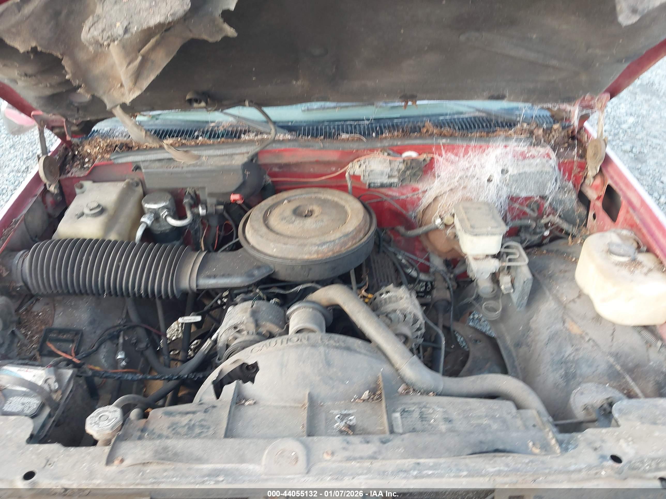 CHEVROLET GMT-400 image 10