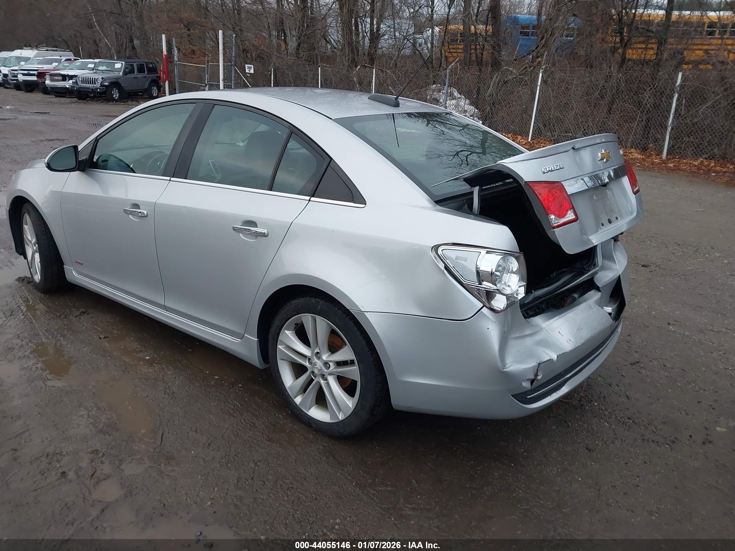 CHEVROLET CRUZE image 3