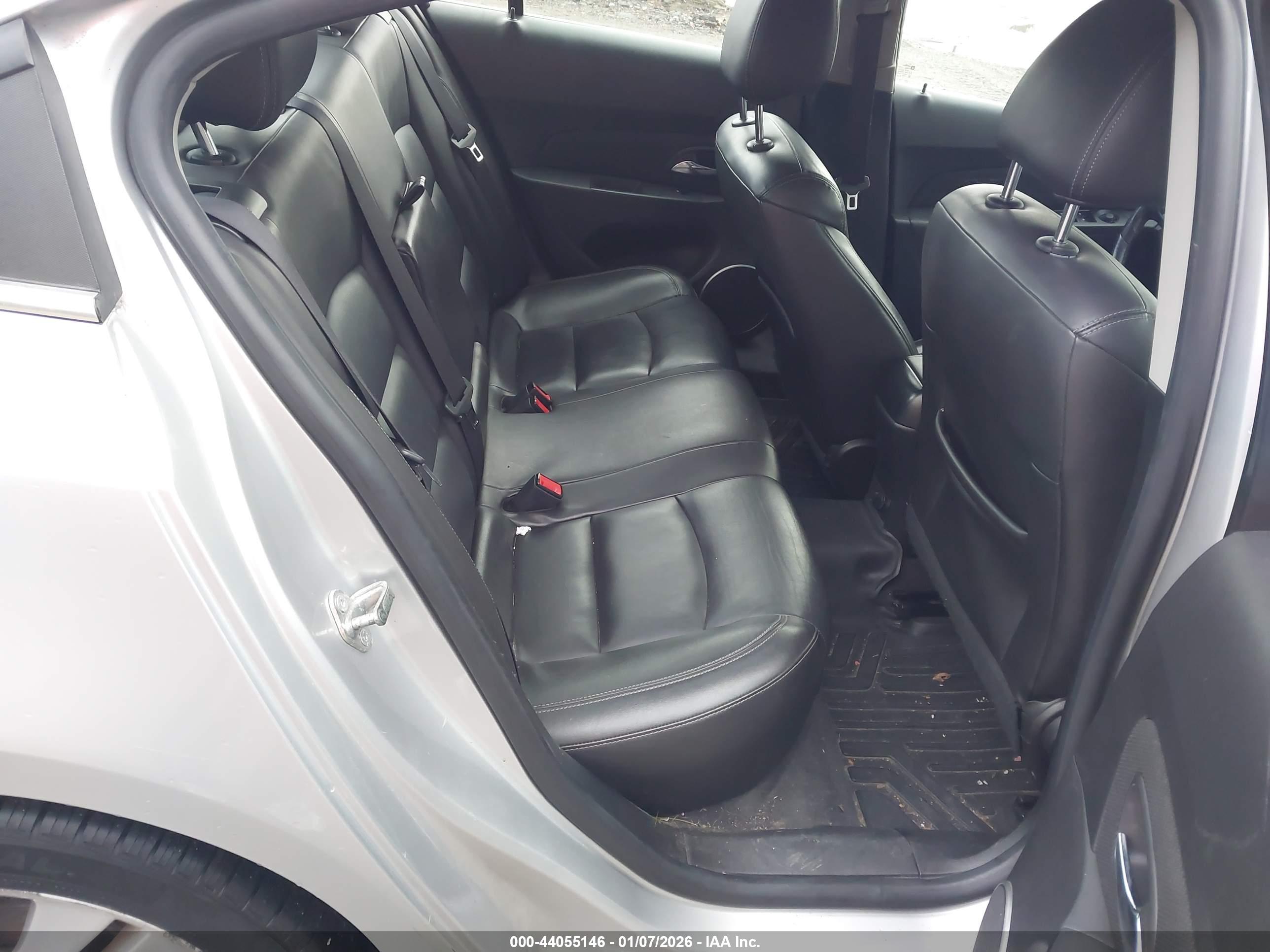 CHEVROLET CRUZE image 8