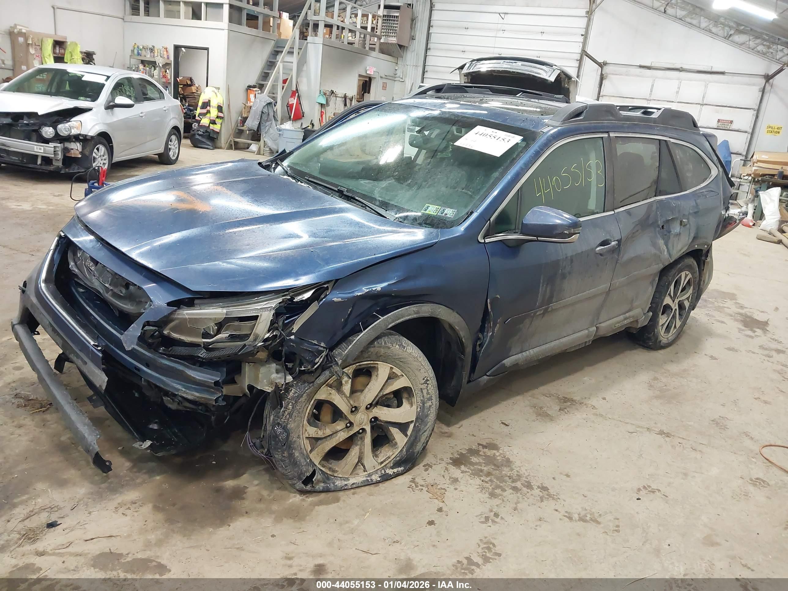 SUBARU OUTBACK image 2