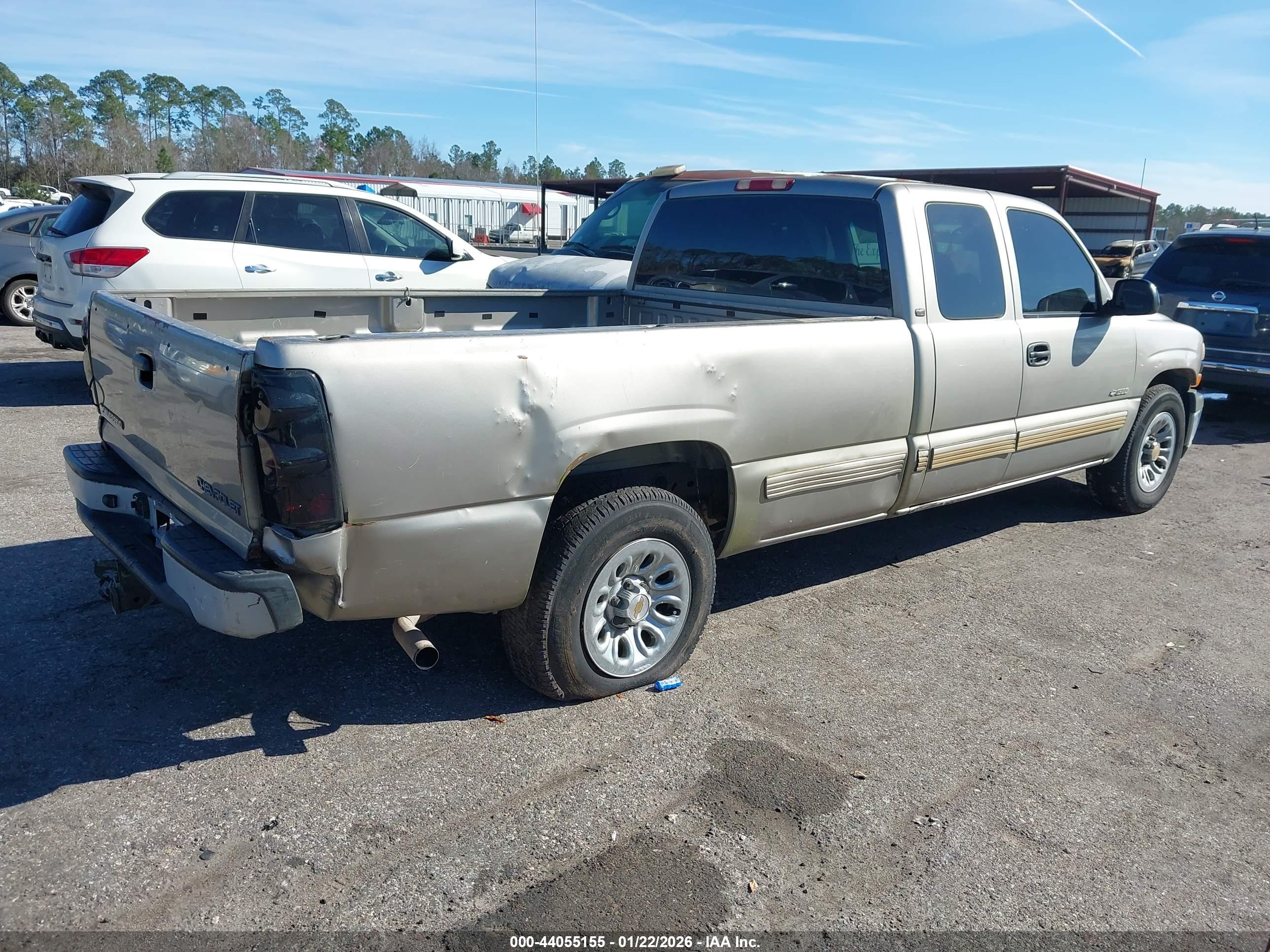 CHEVROLET SILVERADO image 4