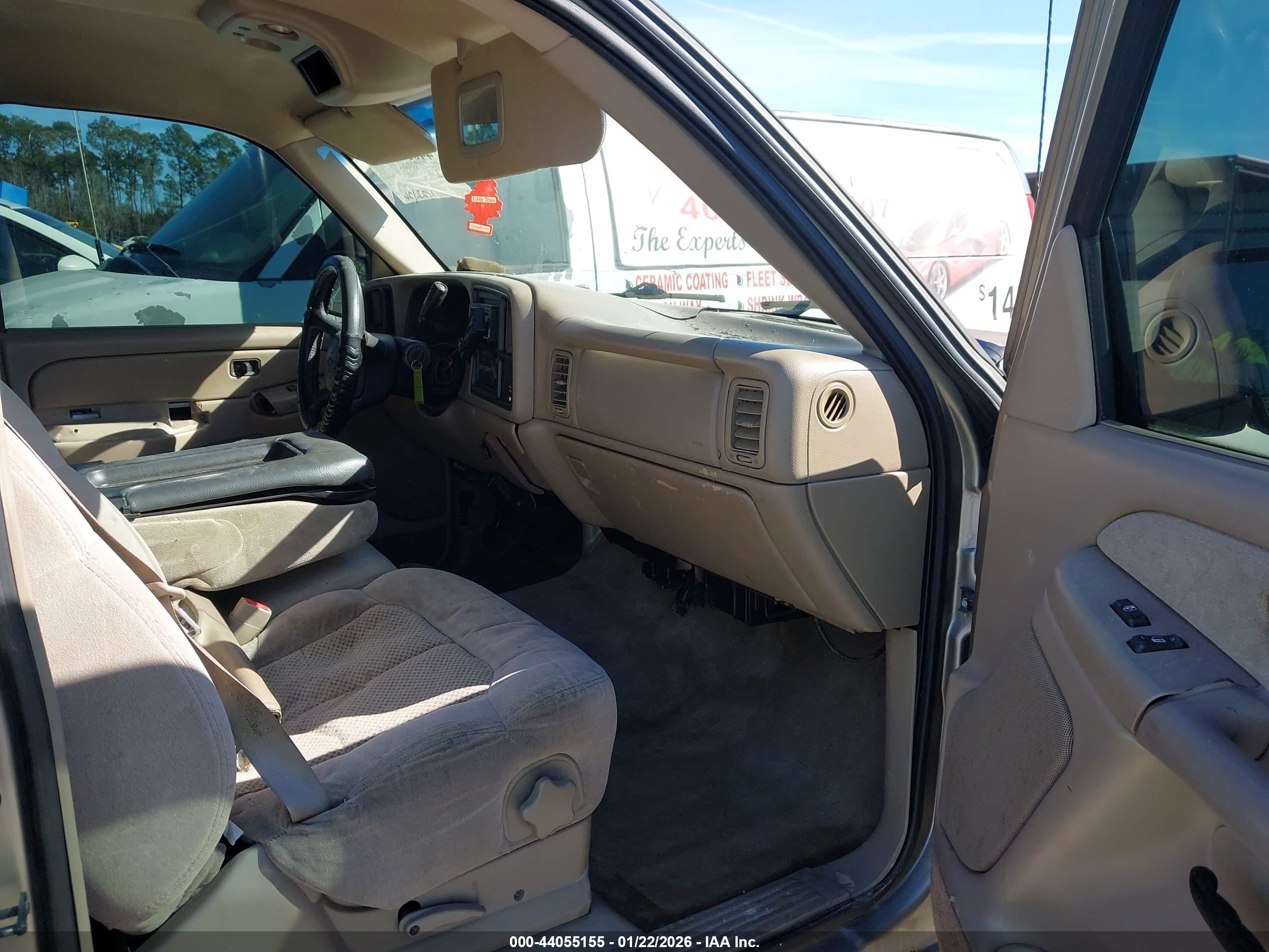 CHEVROLET SILVERADO image 5