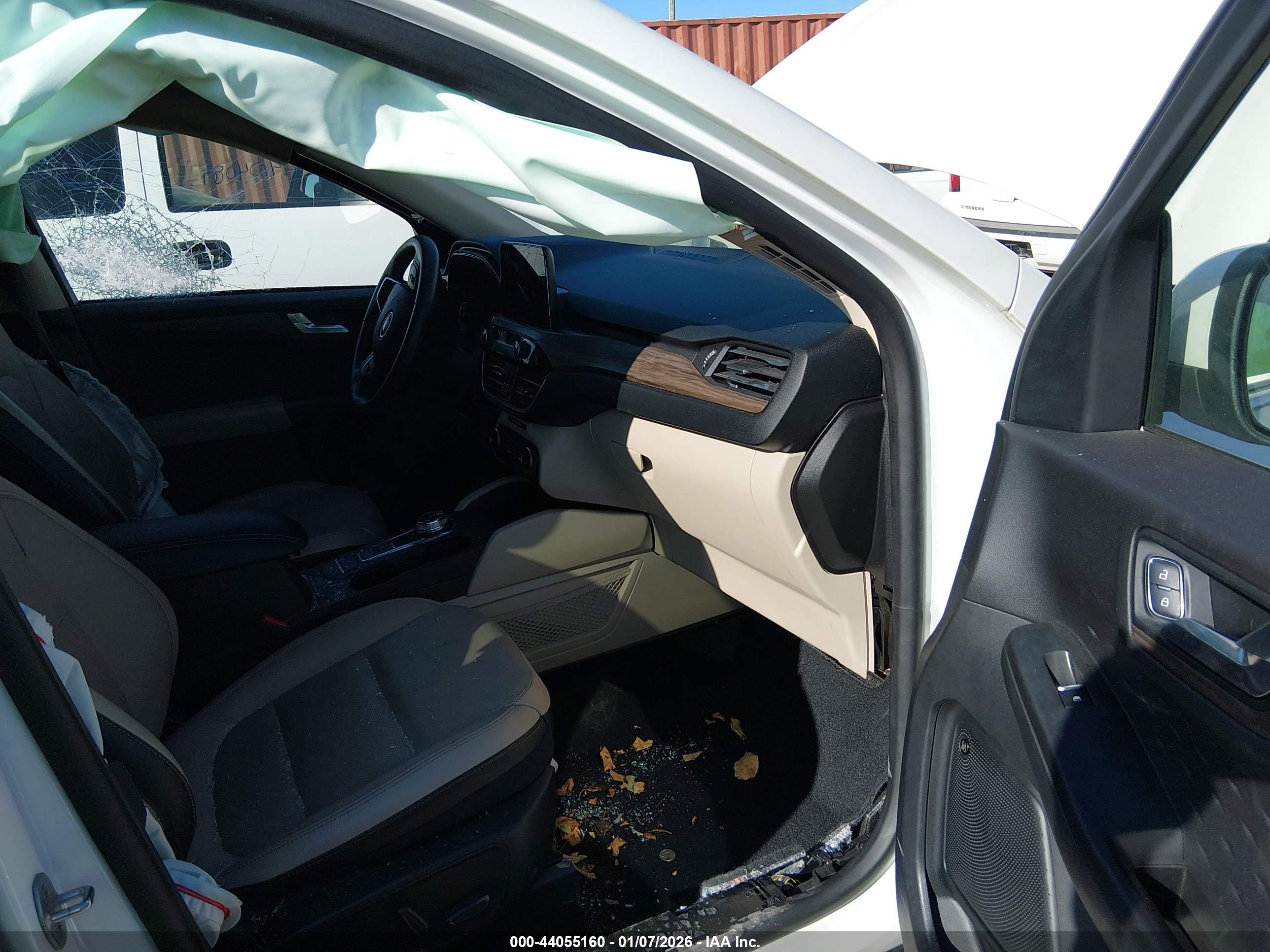 FORD ESCAPE image 5