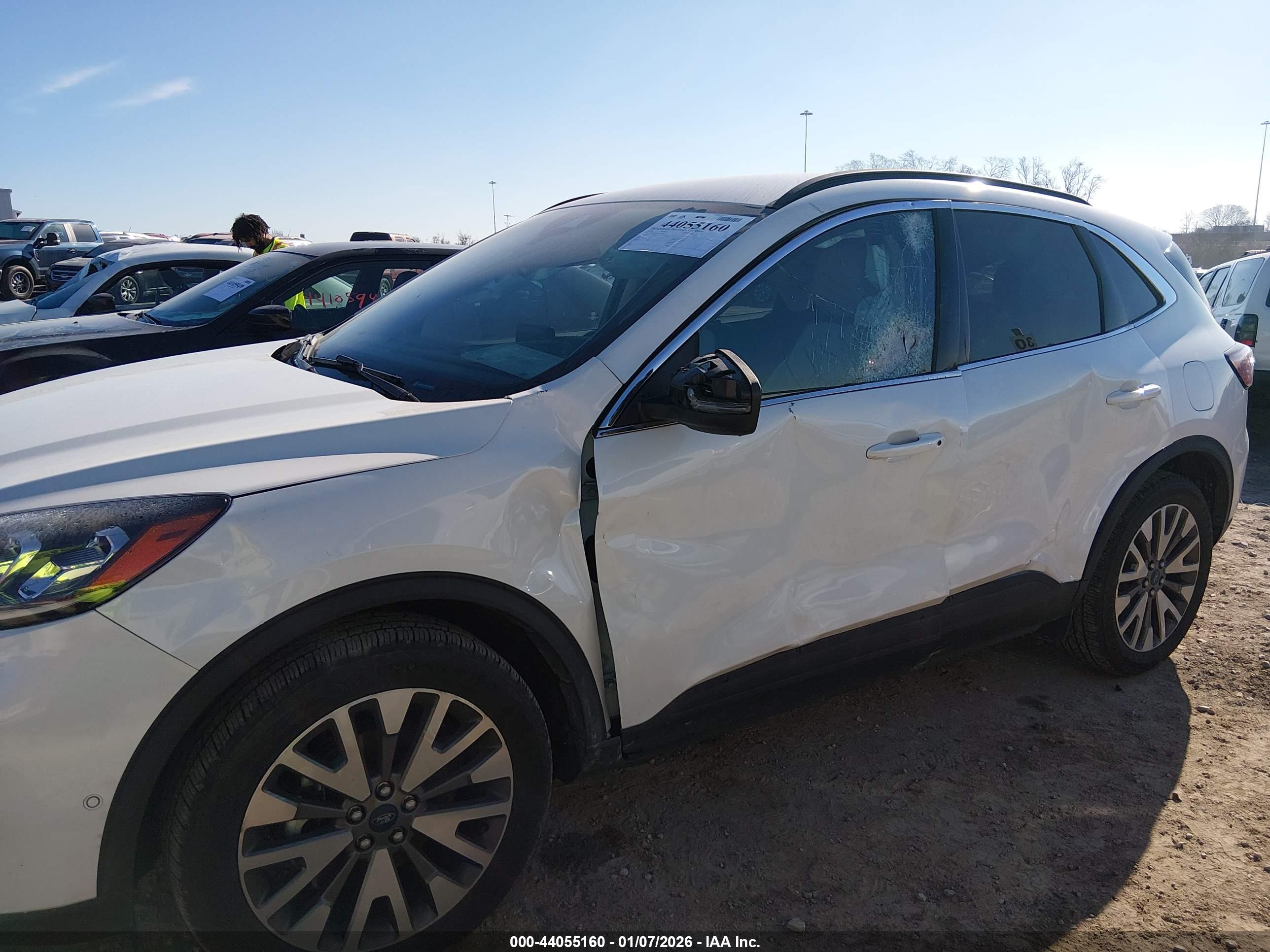 FORD ESCAPE image 6
