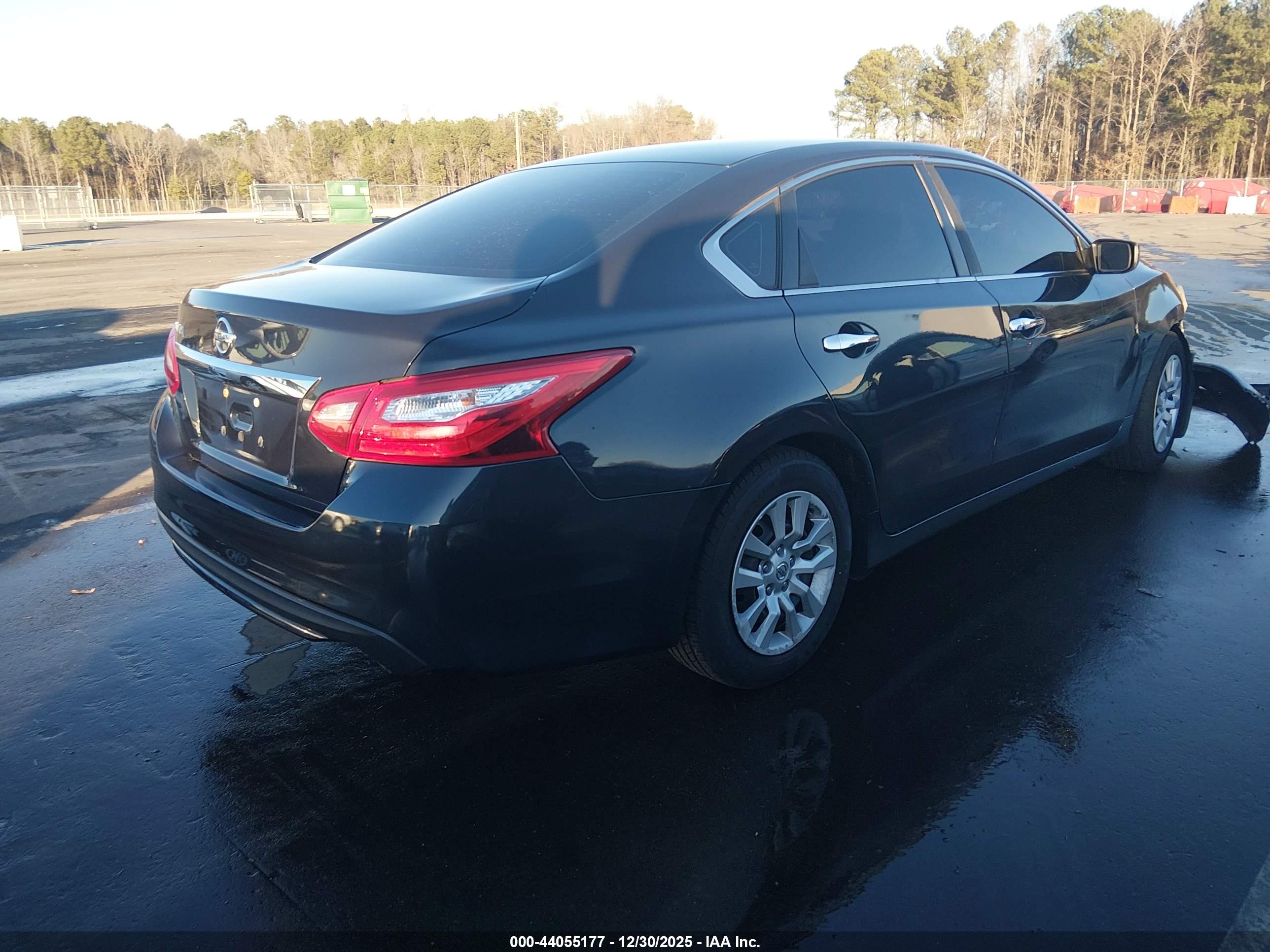 NISSAN ALTIMA image 4