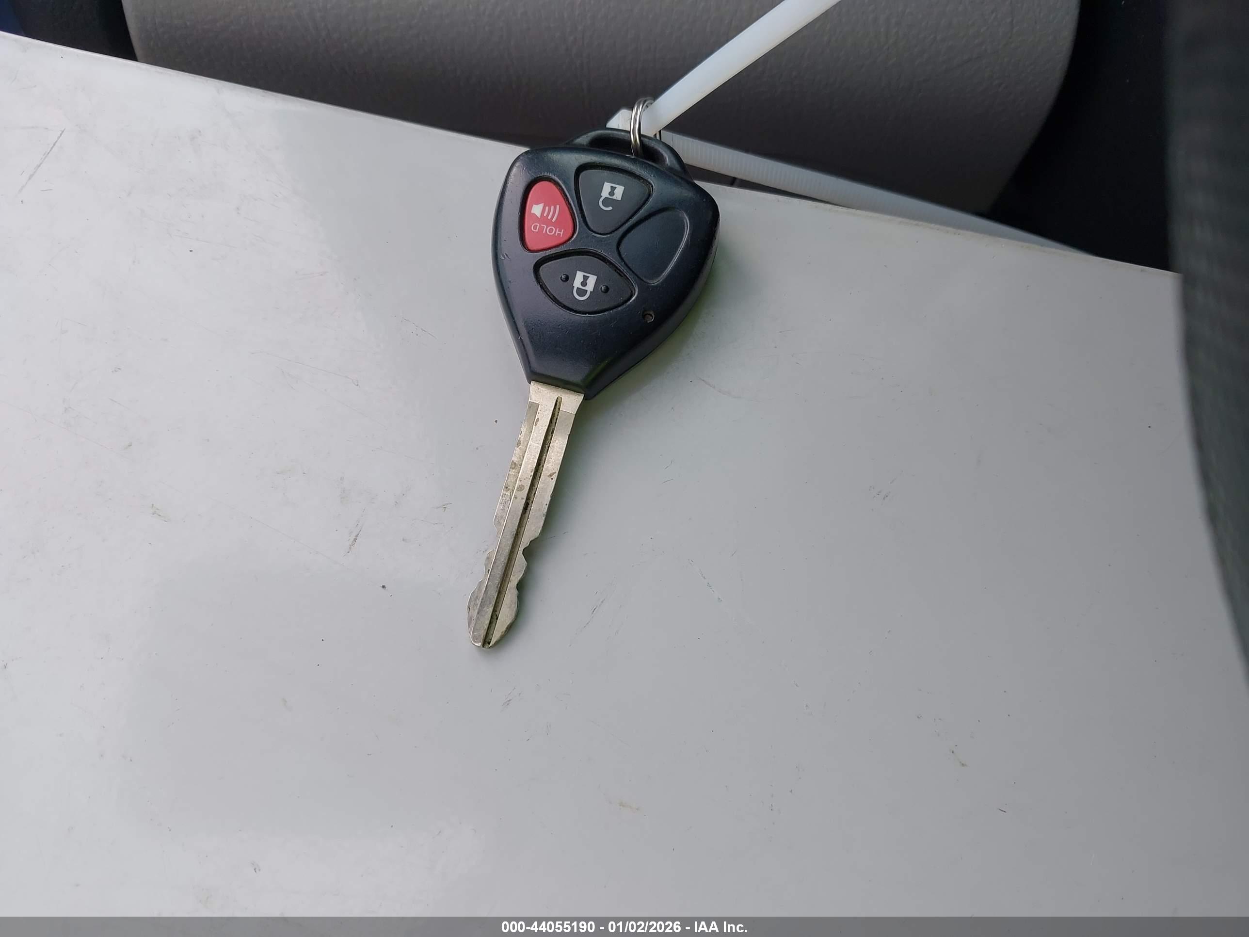 TOYOTA RAV4 image 11