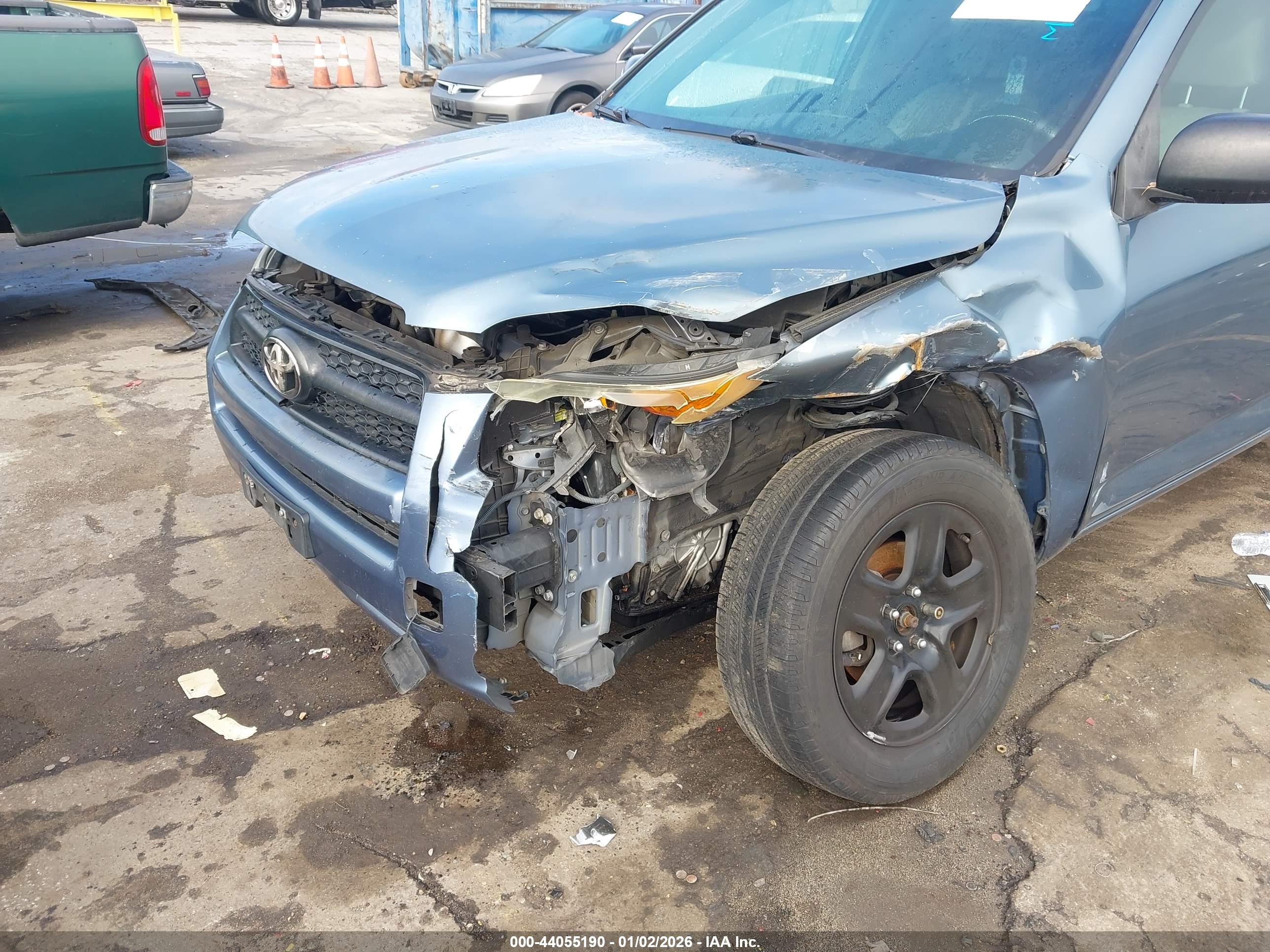 TOYOTA RAV4 image 6