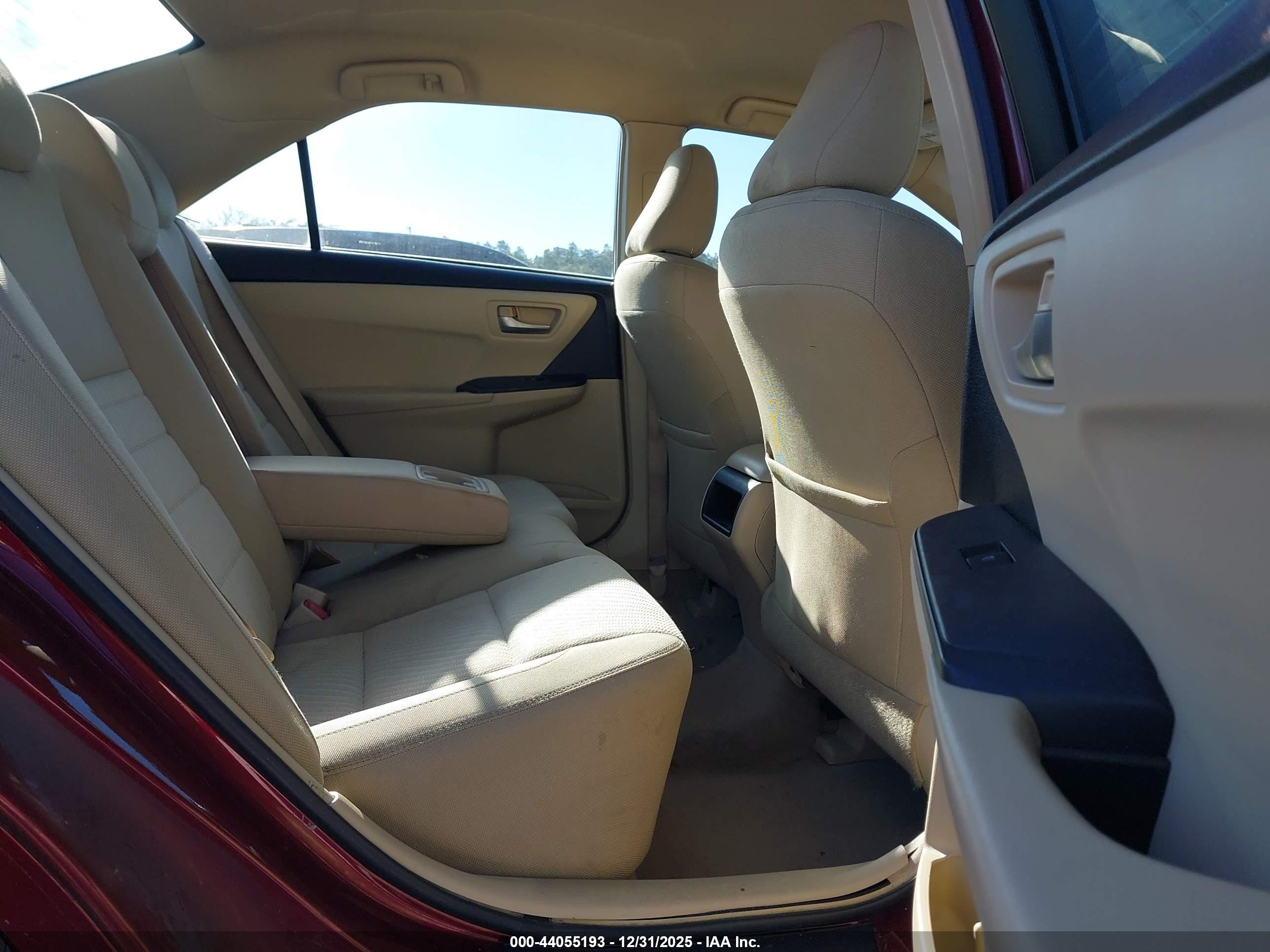 TOYOTA CAMRY image 8