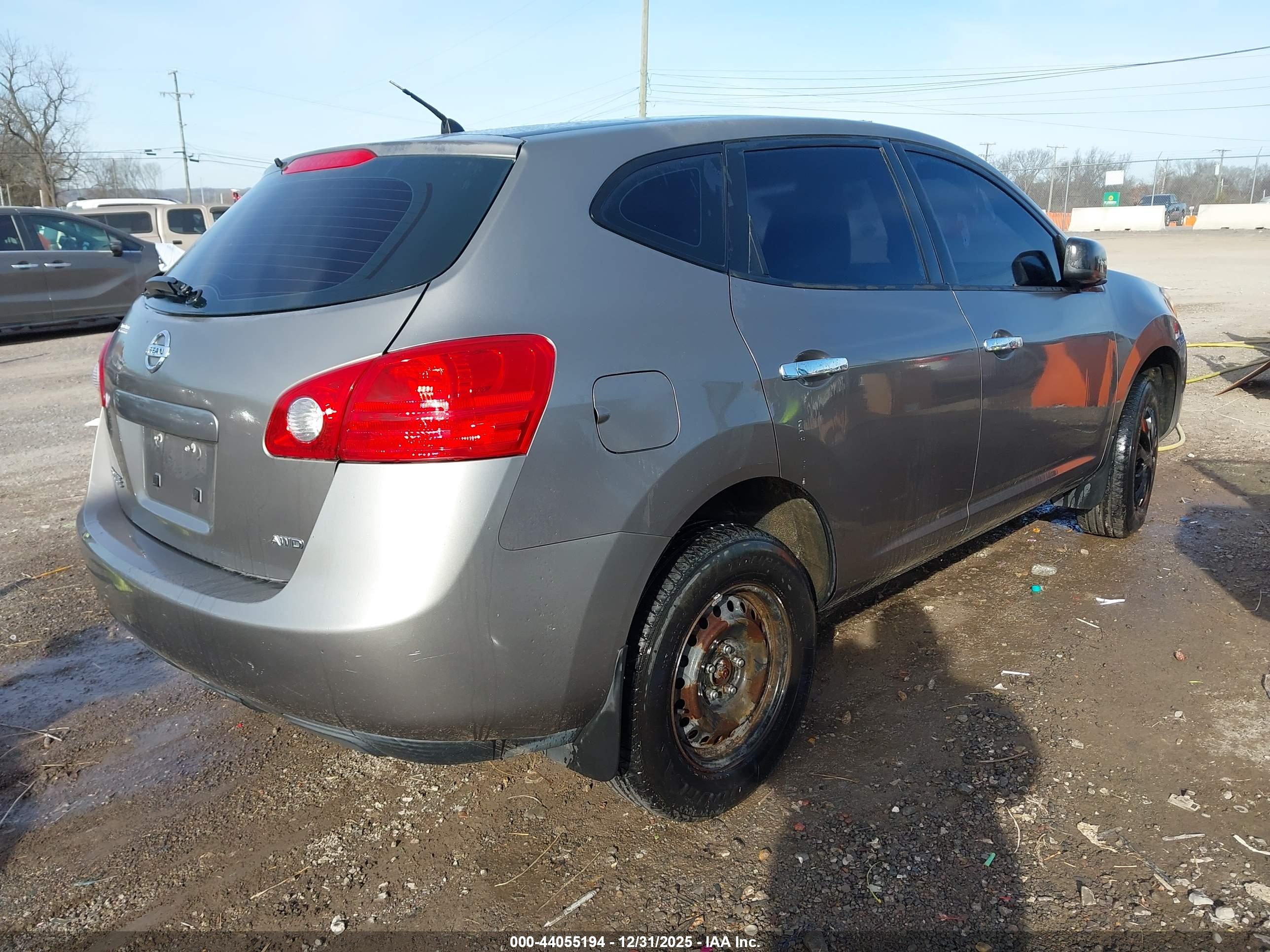 NISSAN ROGUE image 4