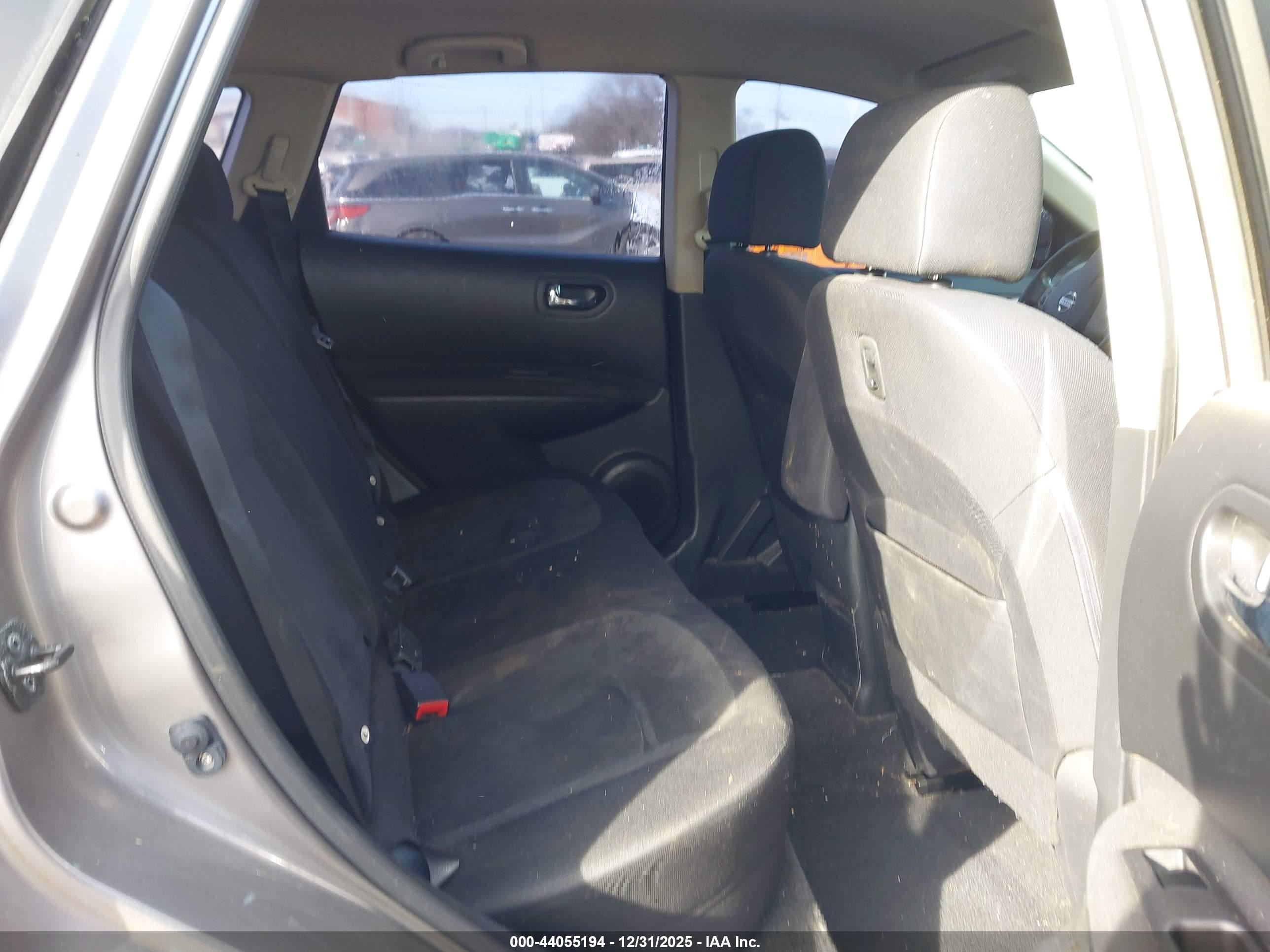 NISSAN ROGUE image 8