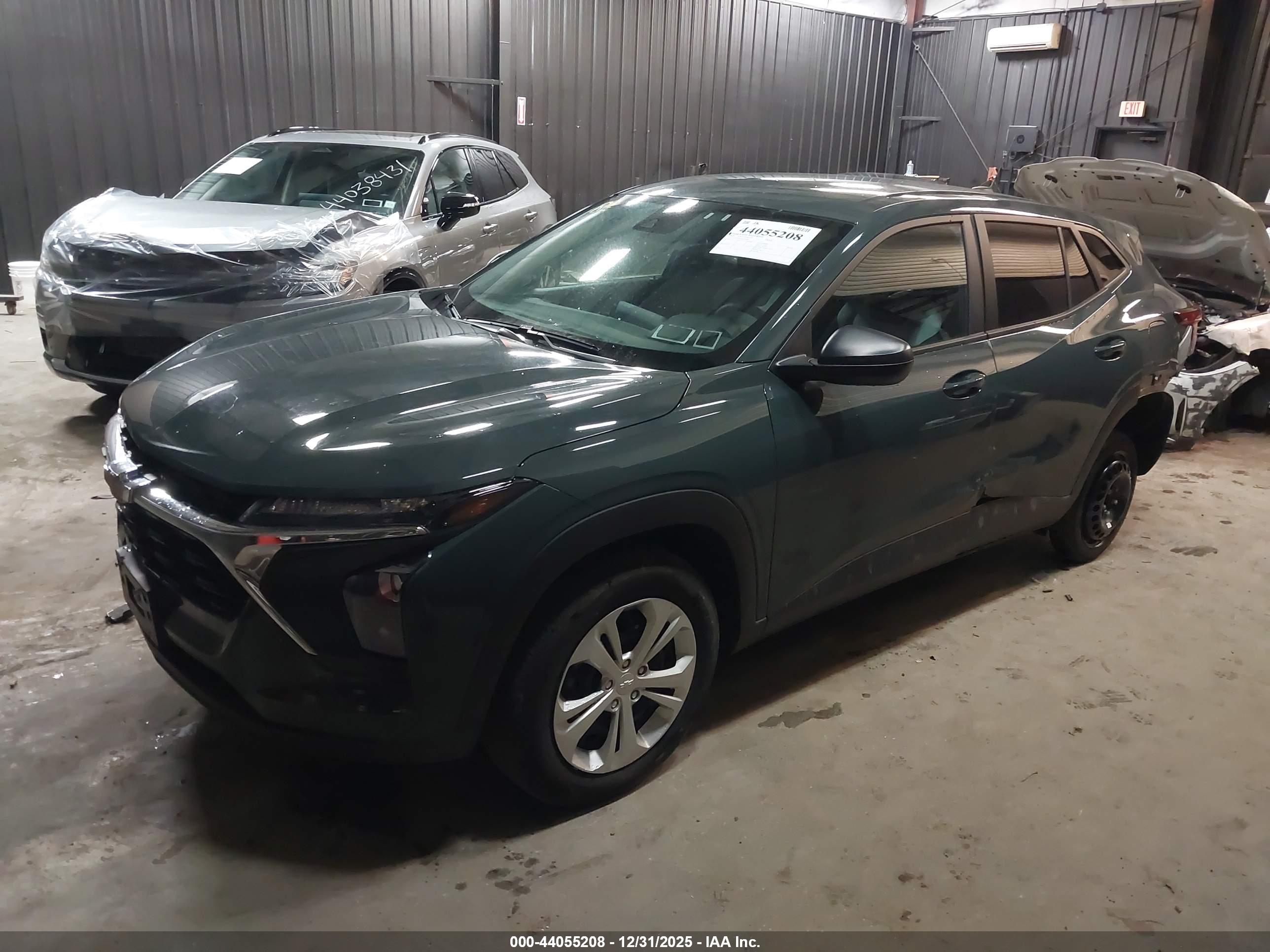 CHEVROLET TRAX image 2