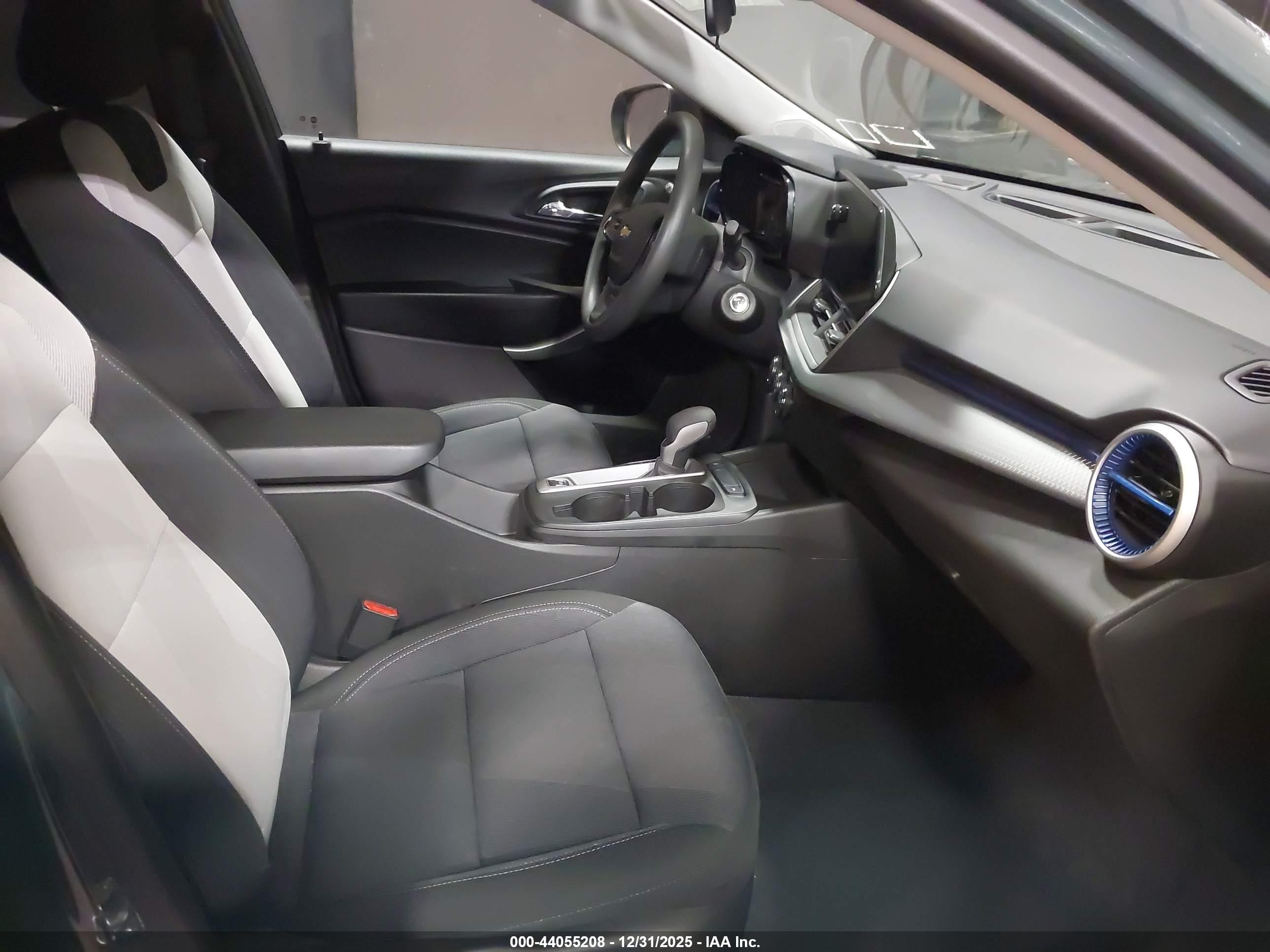 CHEVROLET TRAX image 5