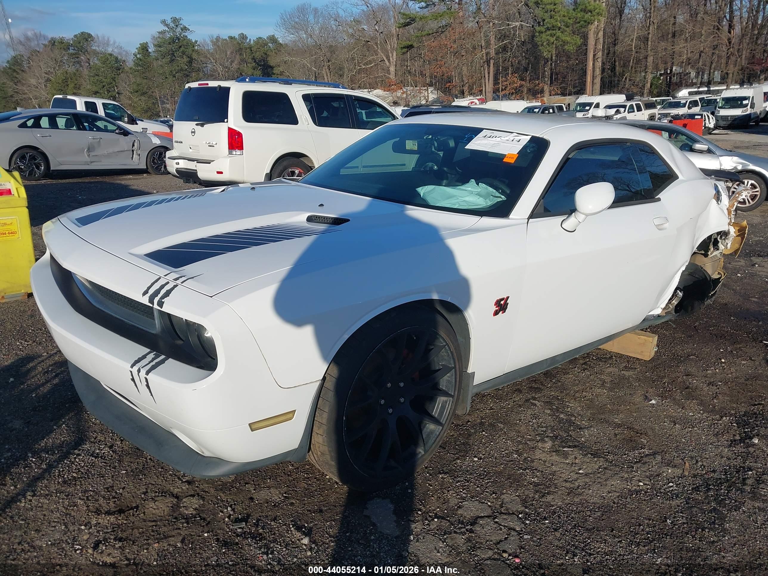 DODGE CHALLENGER image 2