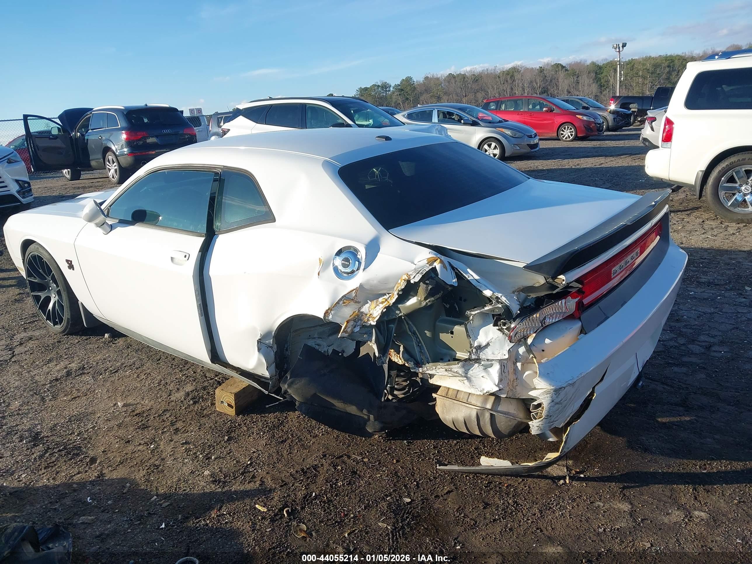 DODGE CHALLENGER image 3