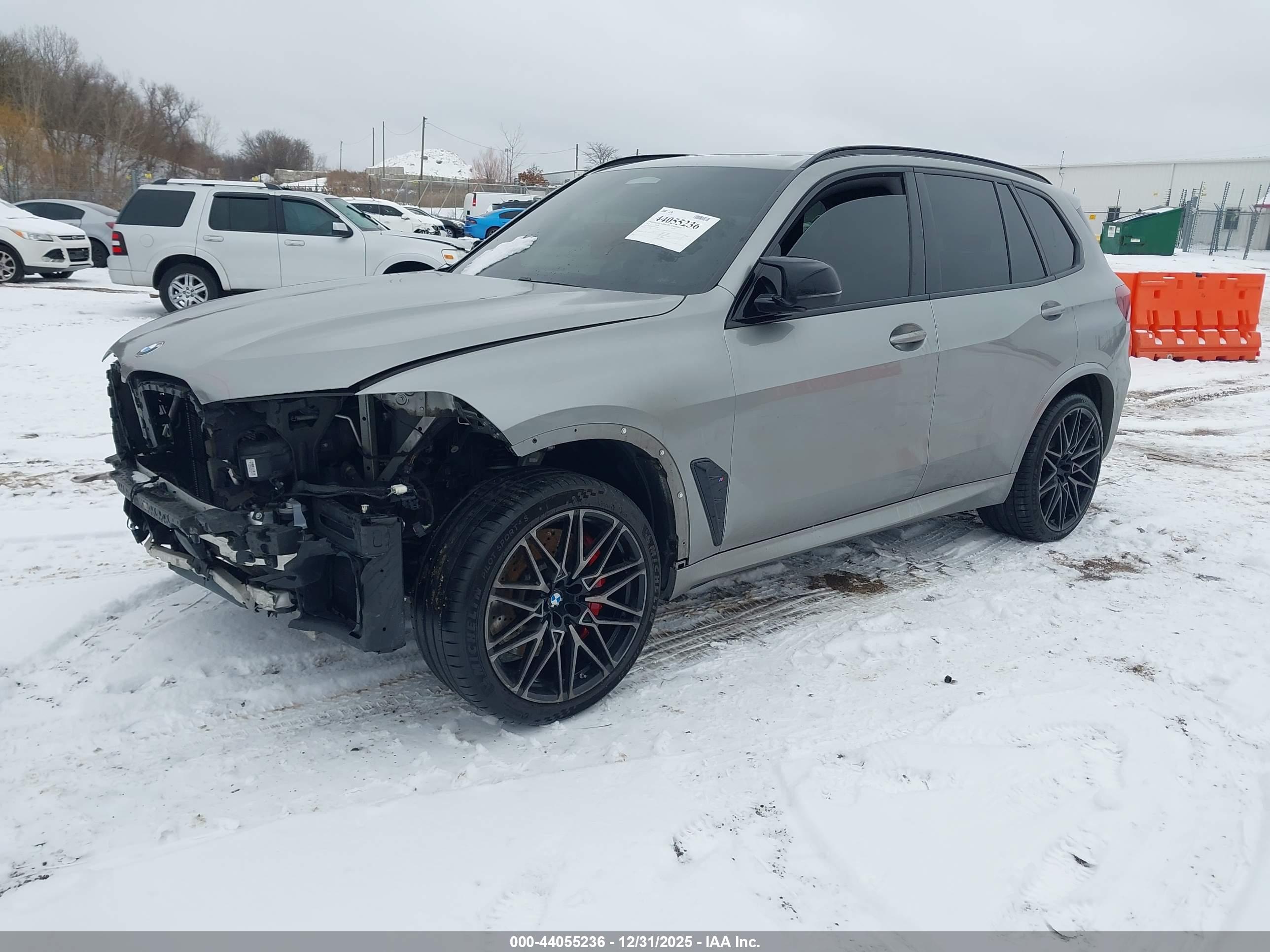 BMW X5 image 2