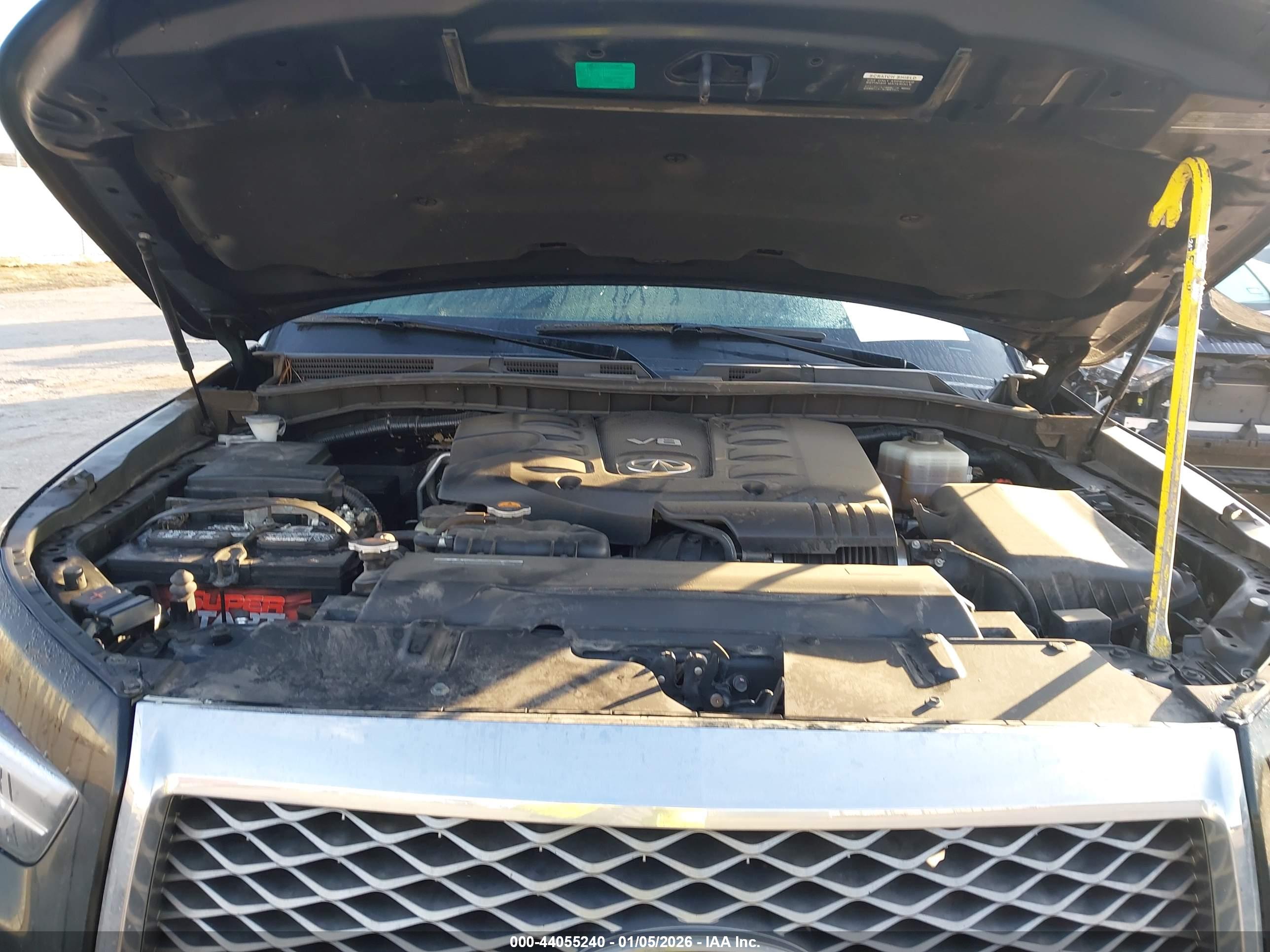 INFINITI QX80 image 10
