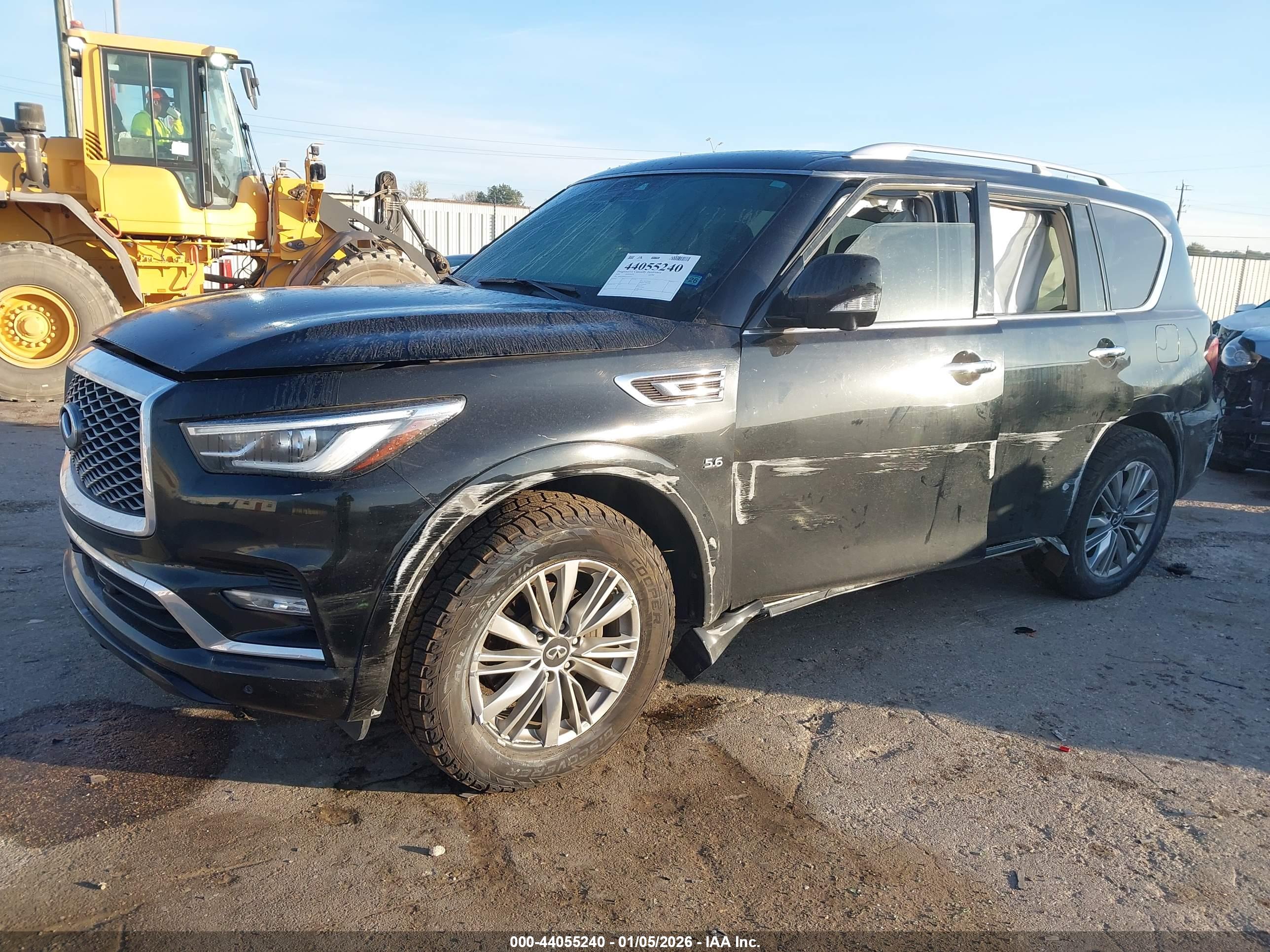 INFINITI QX80 image 6