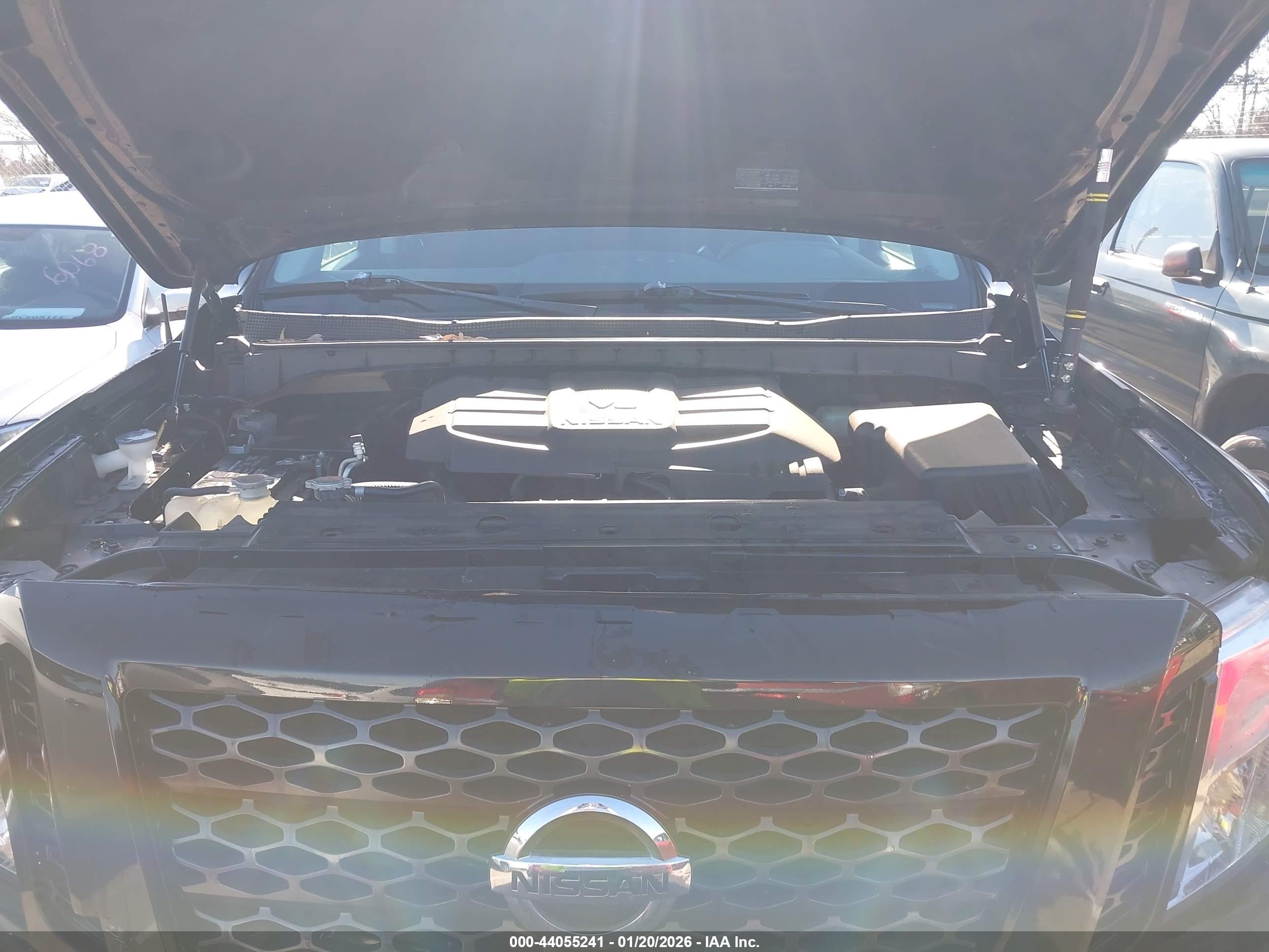 NISSAN TITAN image 10