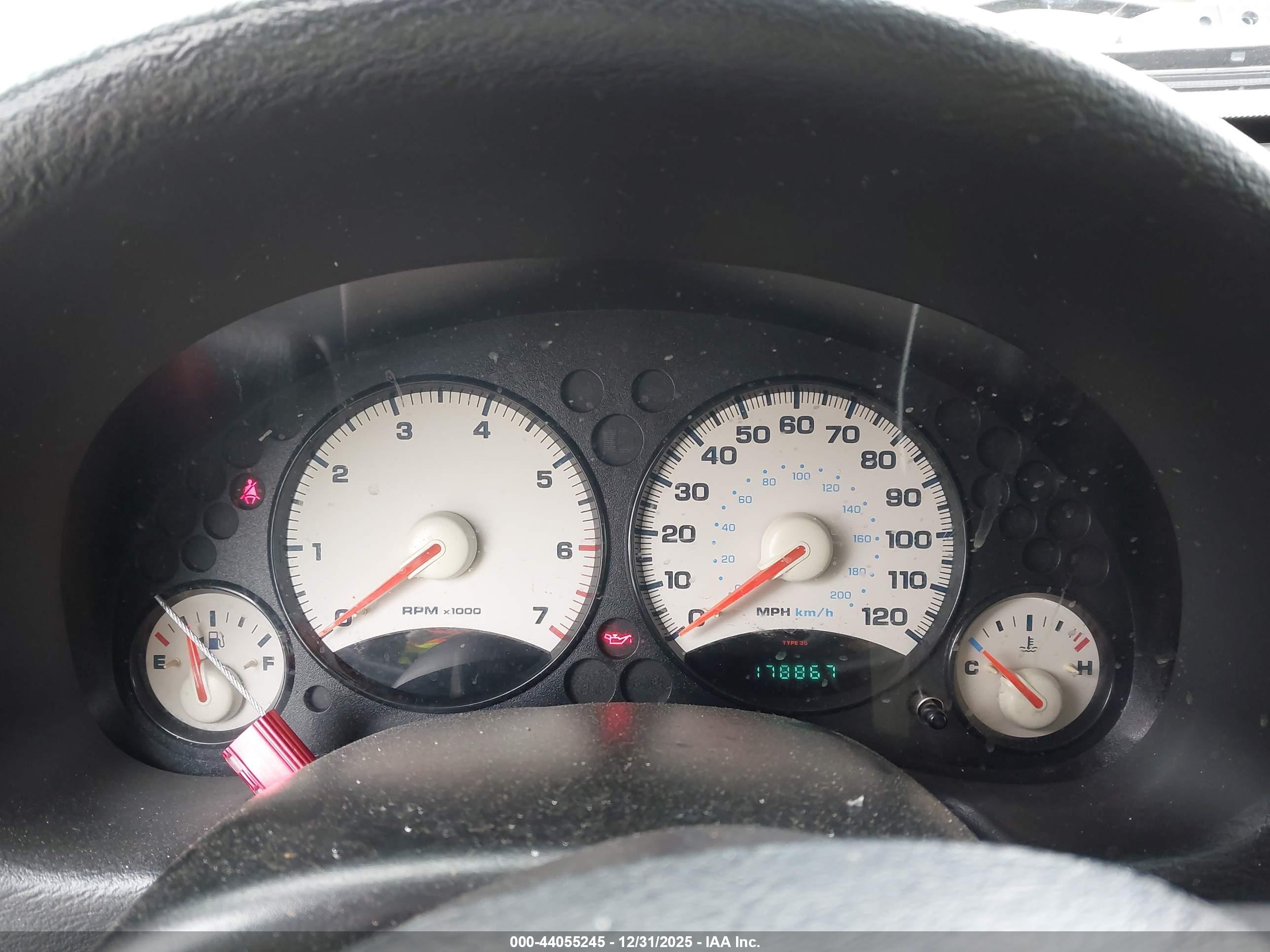 JEEP LIBERTY image 7