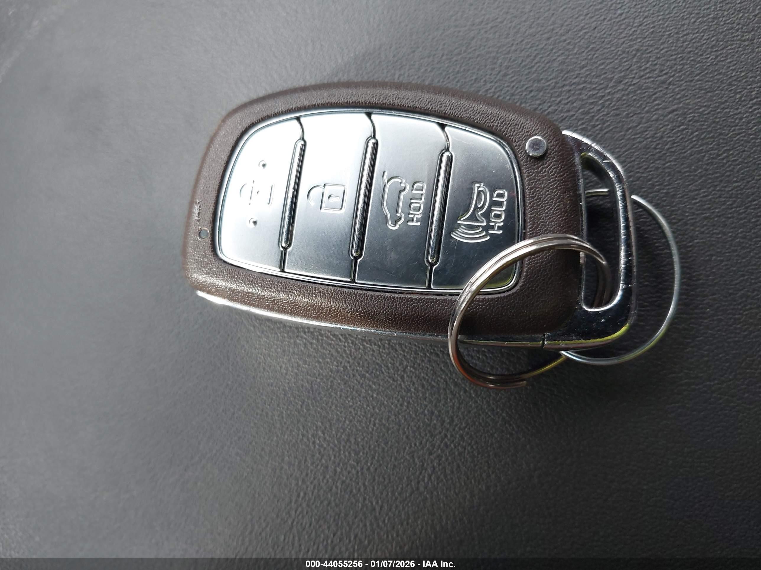 HYUNDAI TUCSON image 11