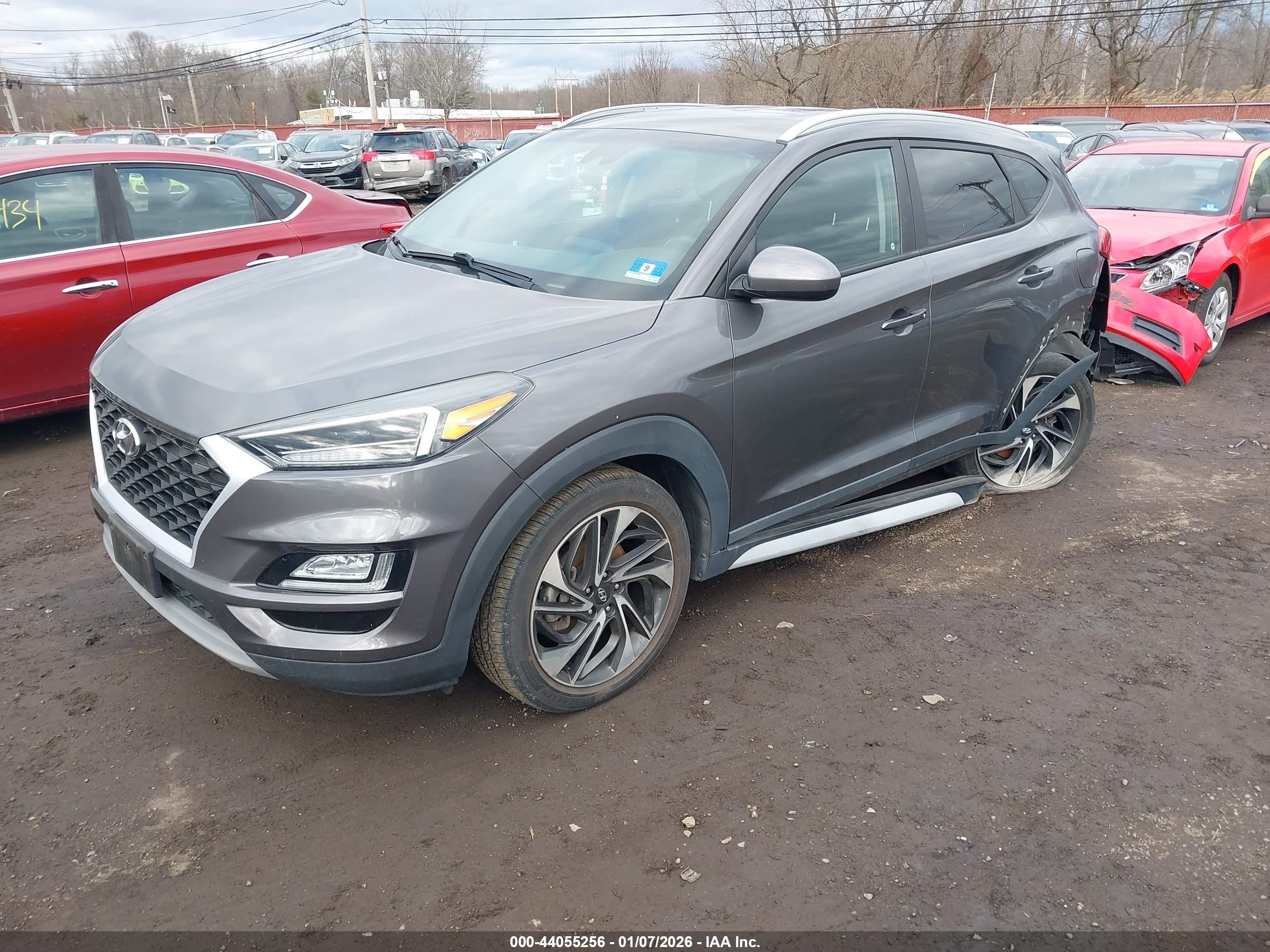 HYUNDAI TUCSON image 2