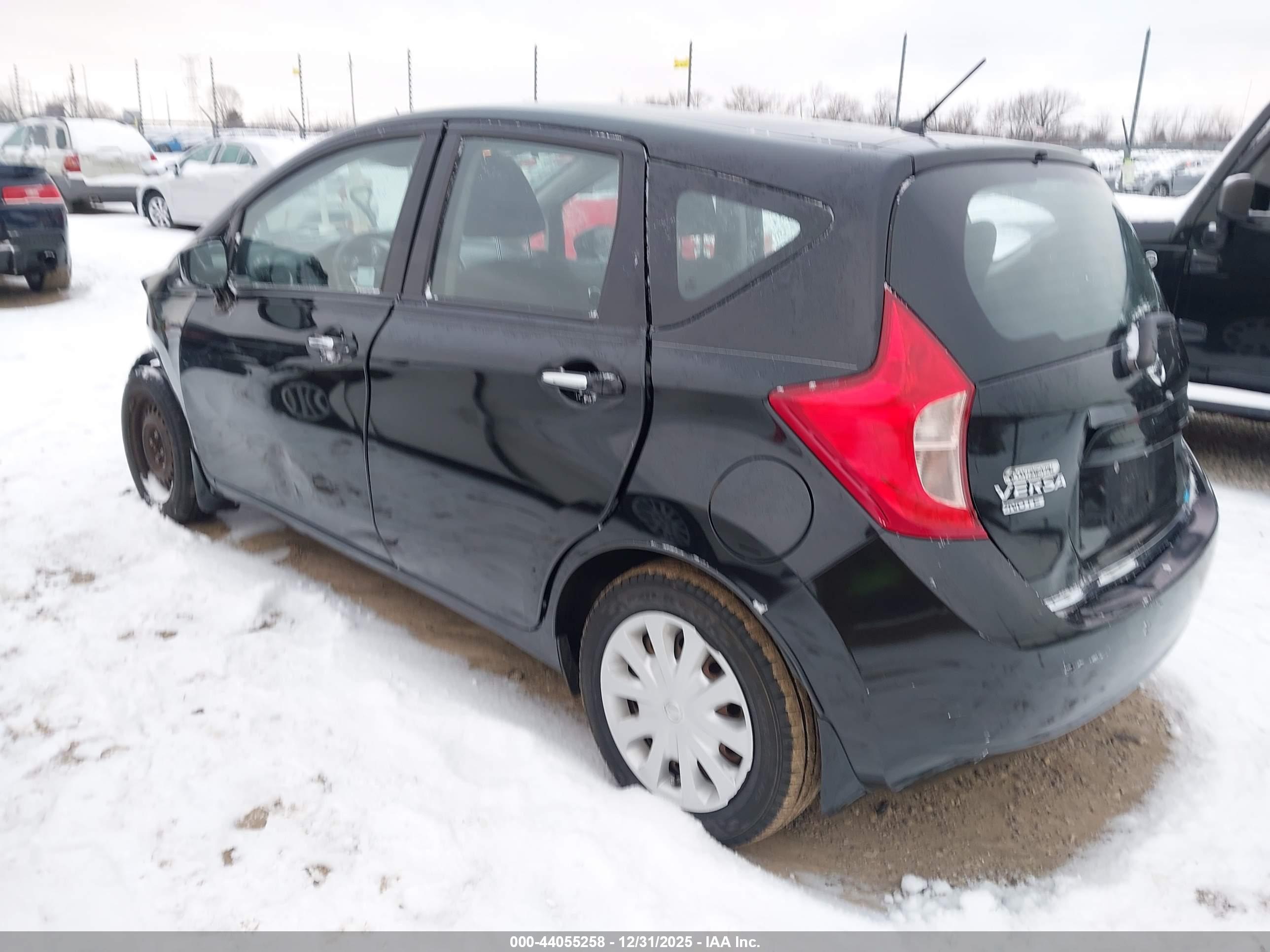 NISSAN VERSA image 3