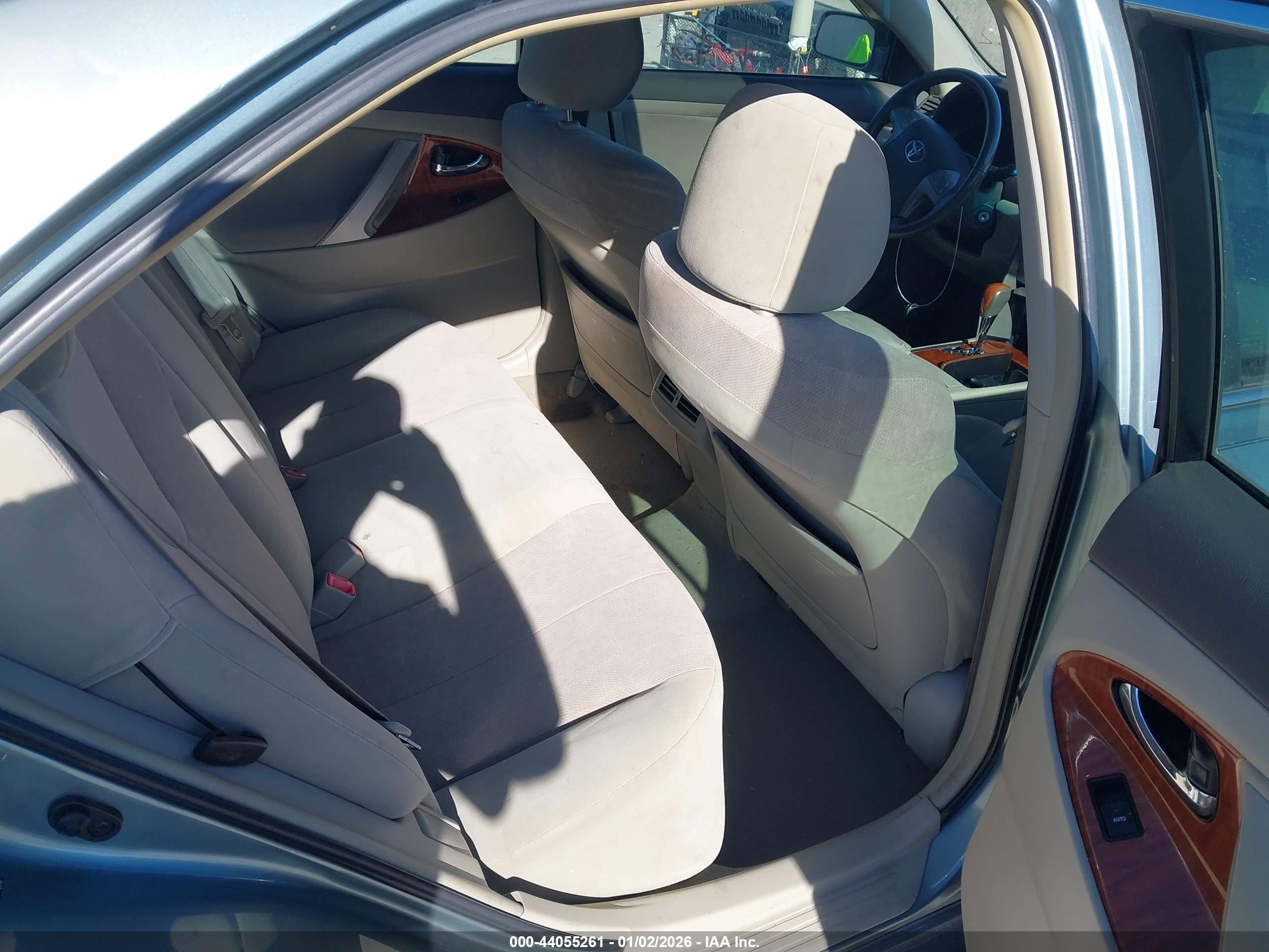 TOYOTA CAMRY image 8