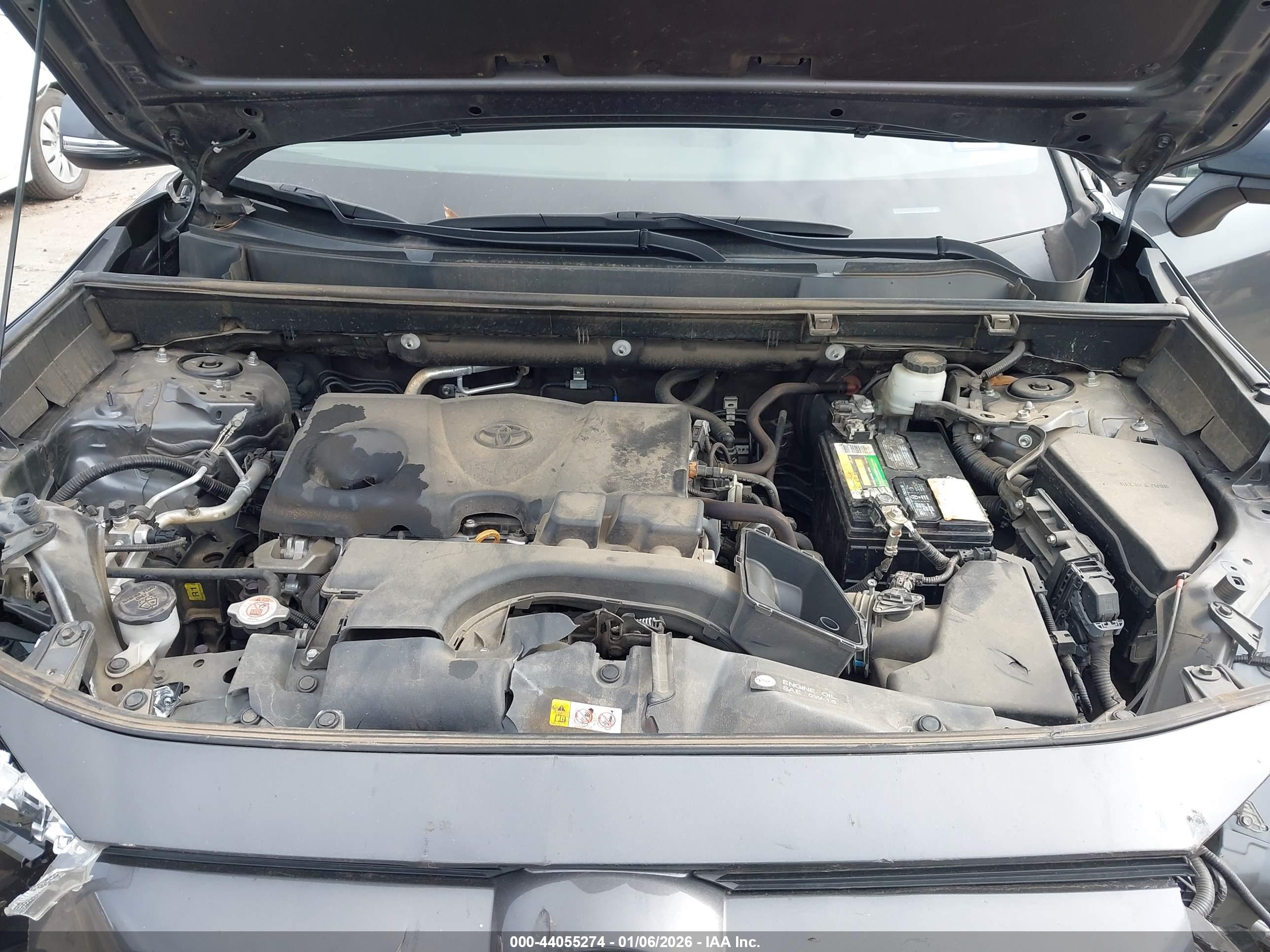 TOYOTA RAV4 image 10