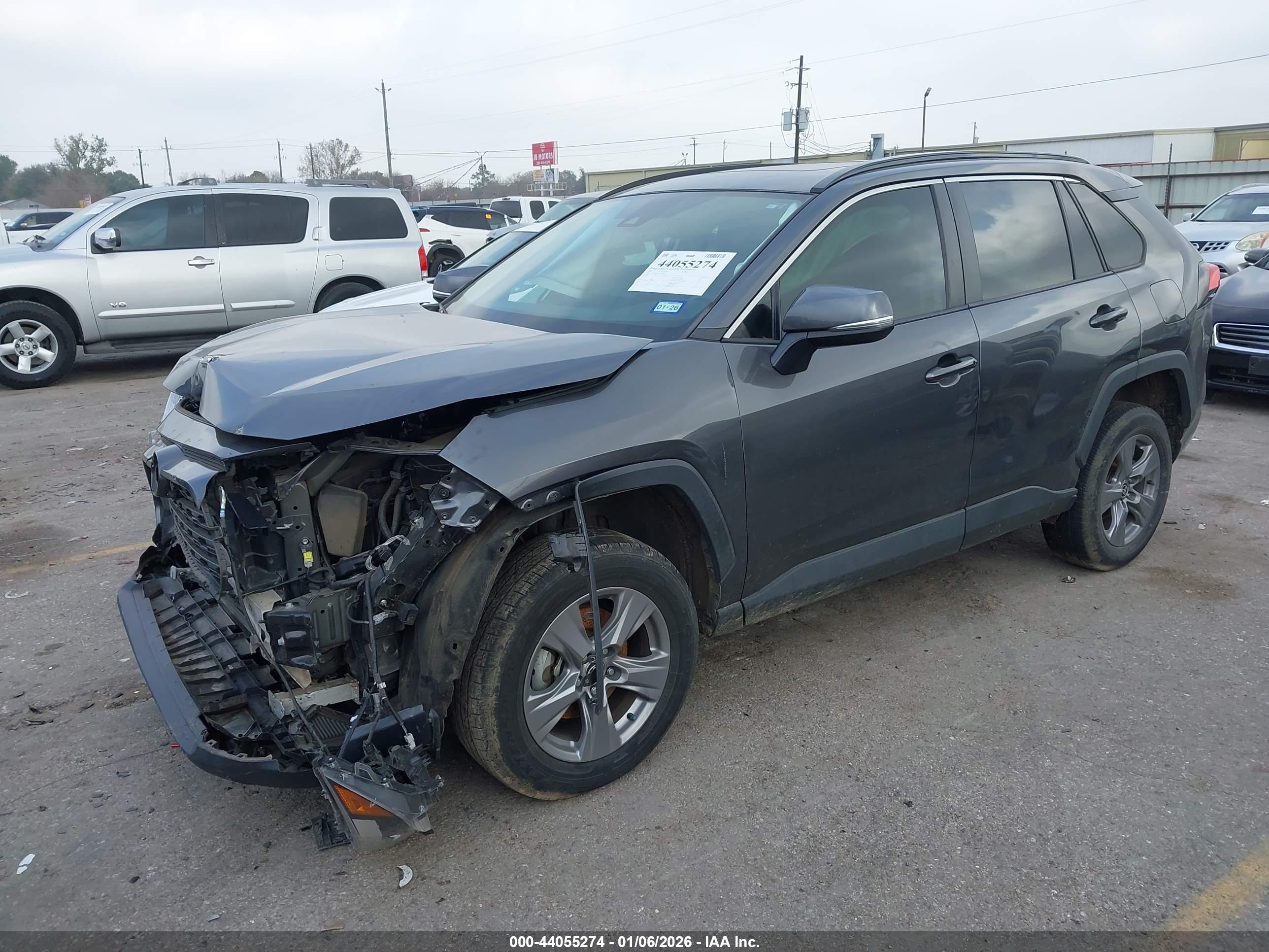 TOYOTA RAV4 image 2
