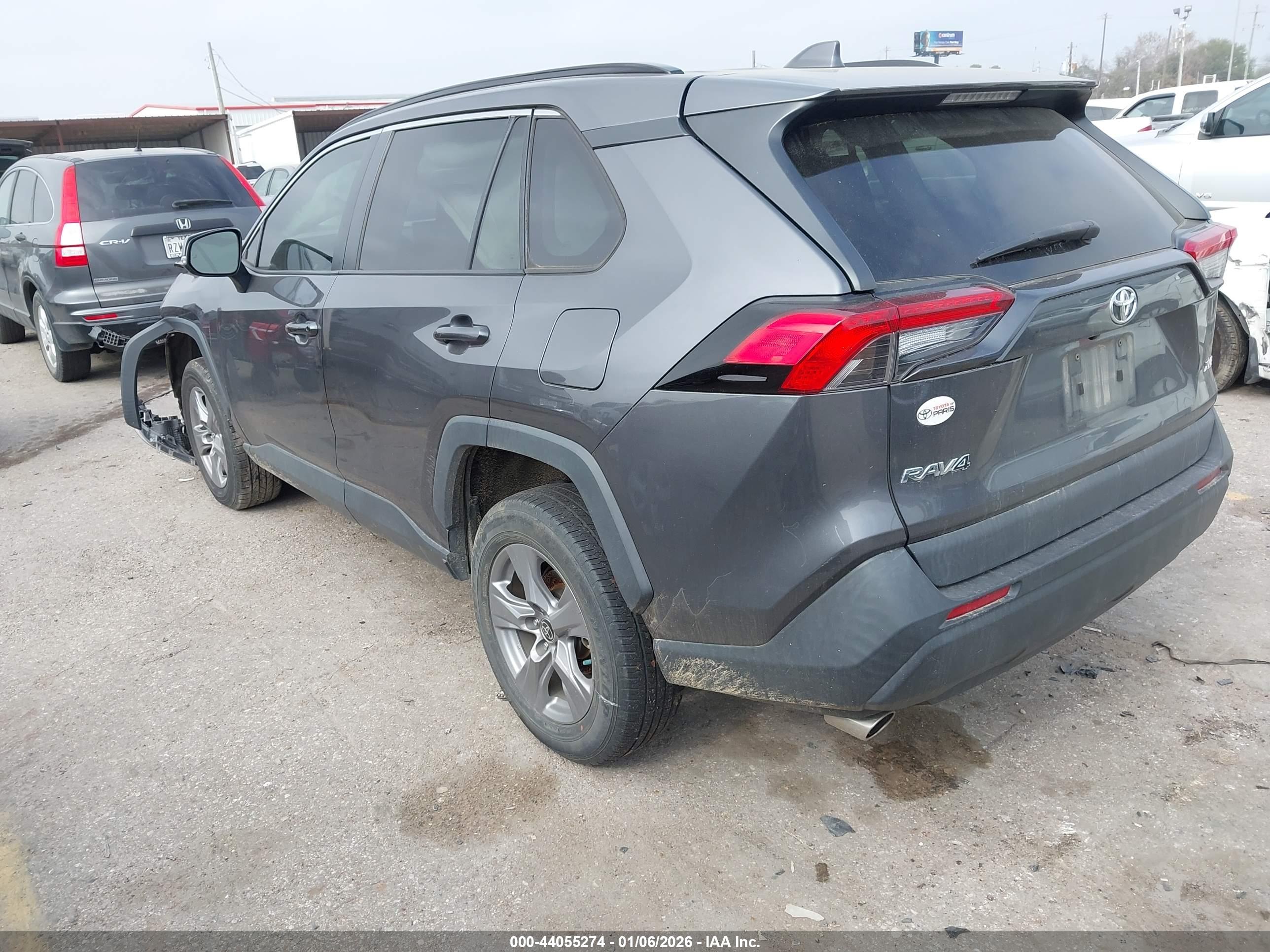 TOYOTA RAV4 image 3