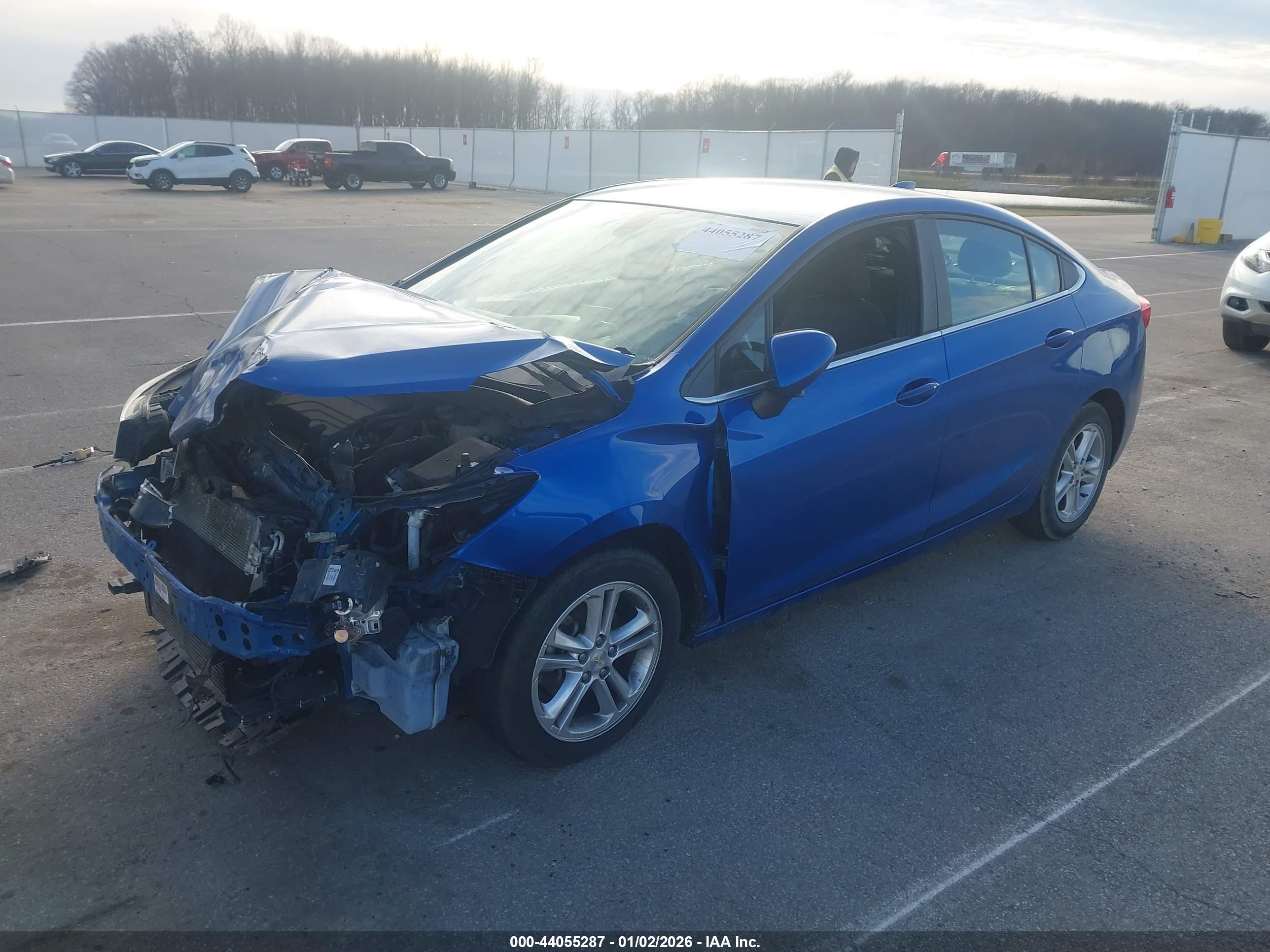 CHEVROLET CRUZE image 2