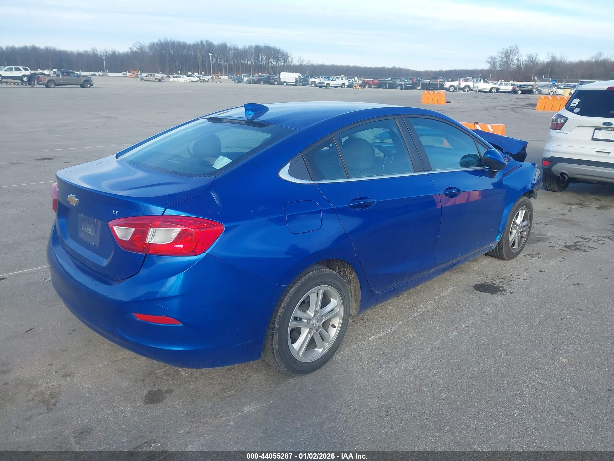 CHEVROLET CRUZE image 4