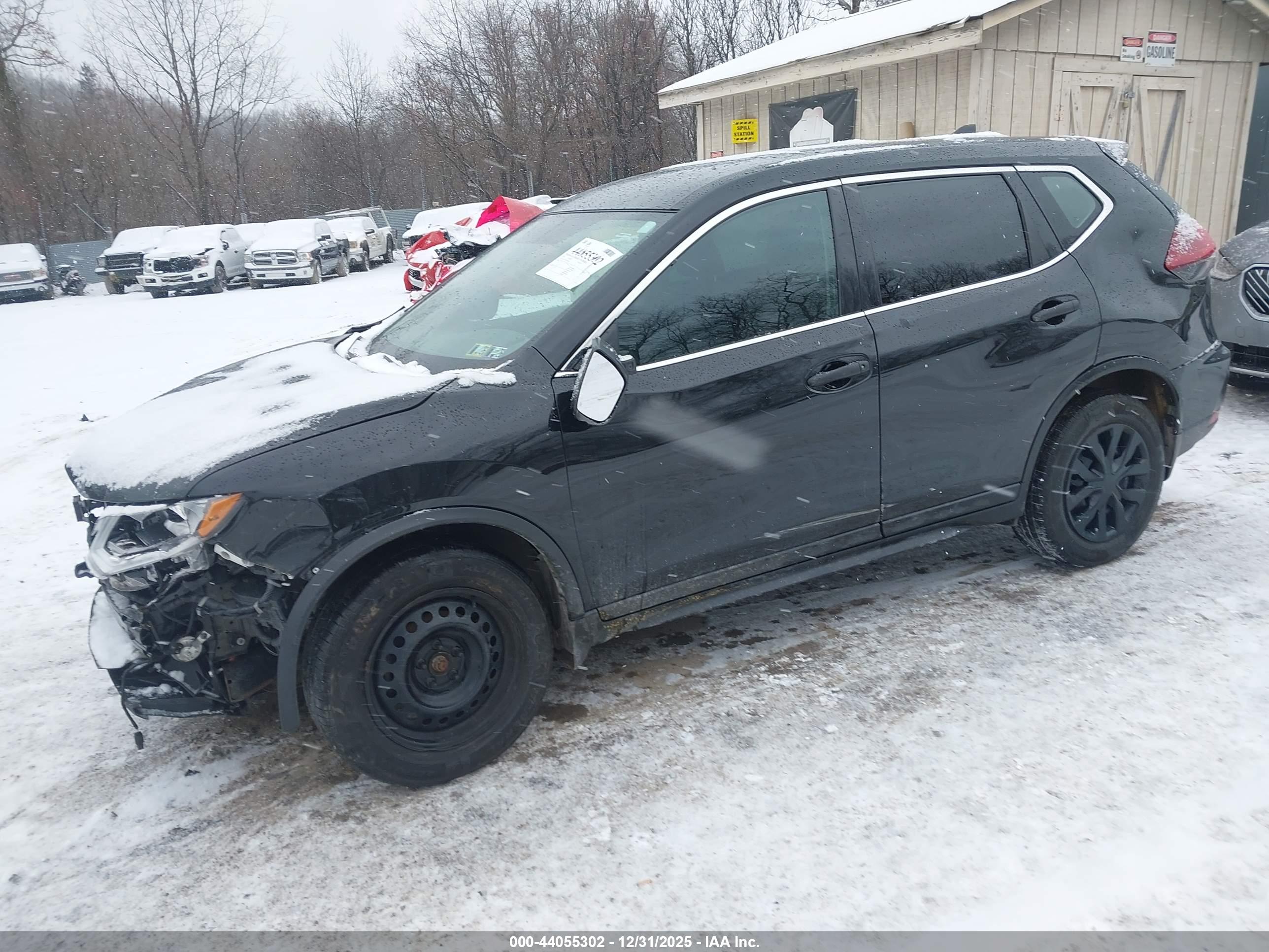 NISSAN ROGUE image 2