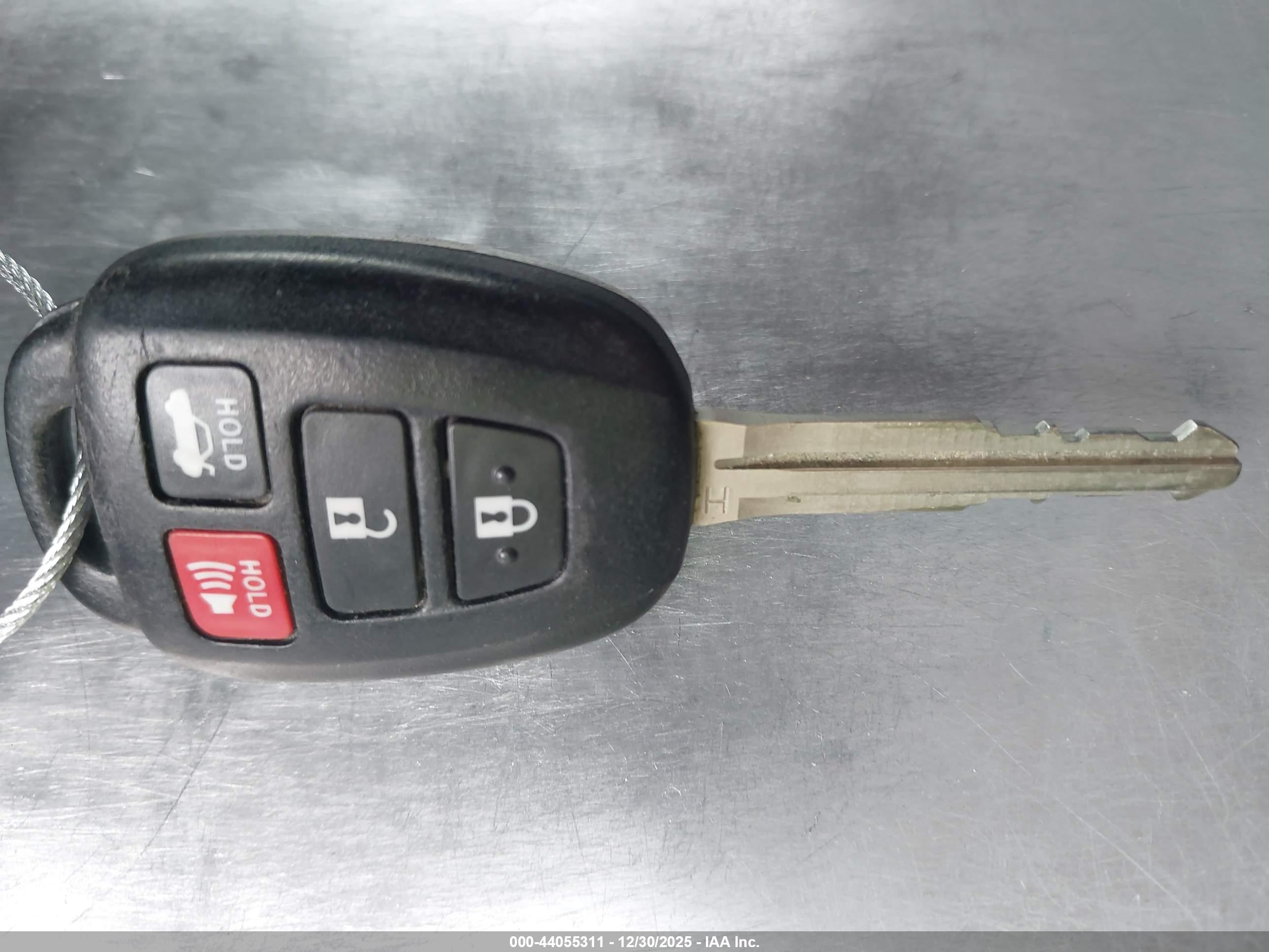 TOYOTA COROLLA image 11