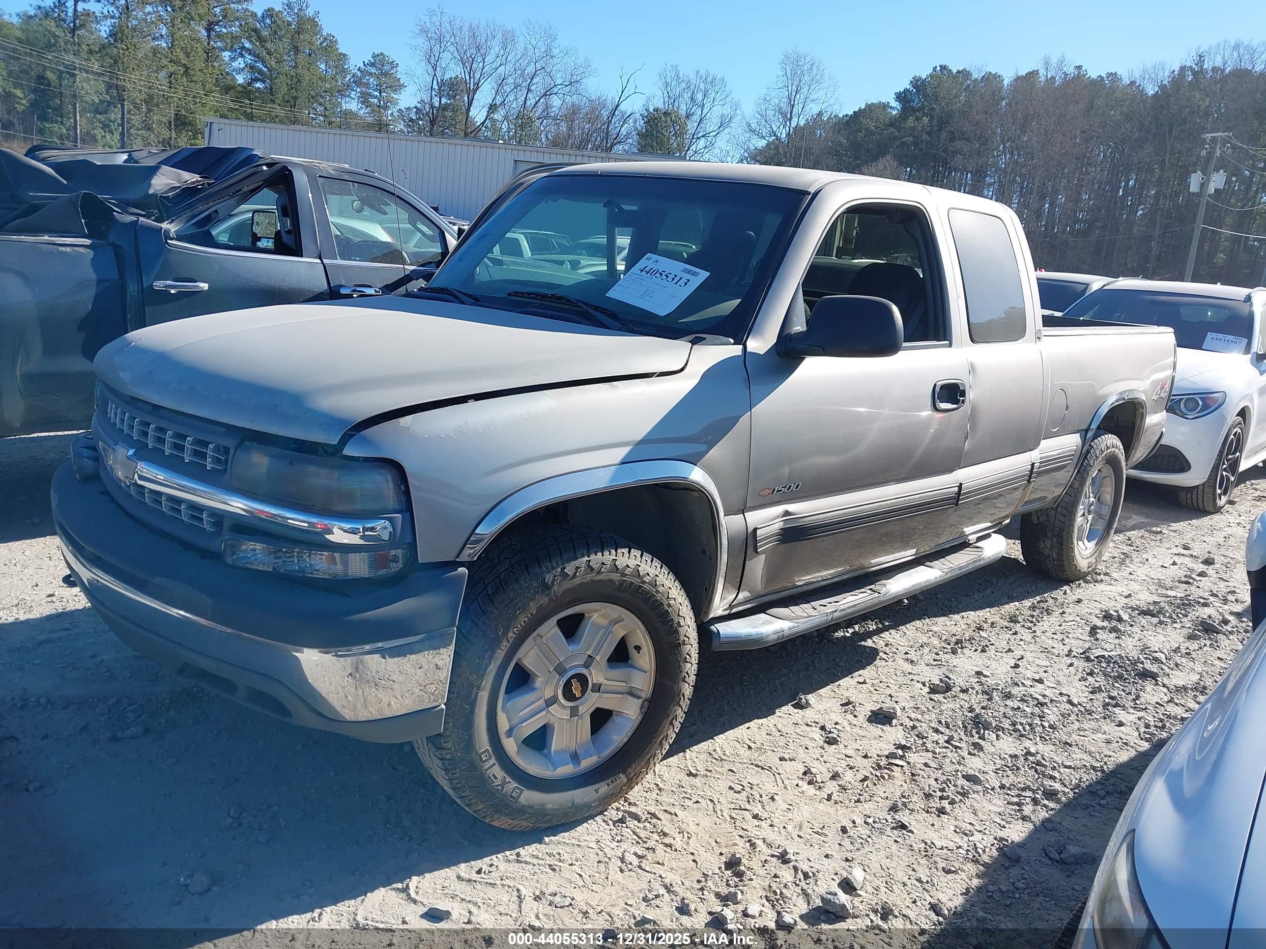 CHEVROLET SILVERADO image 2