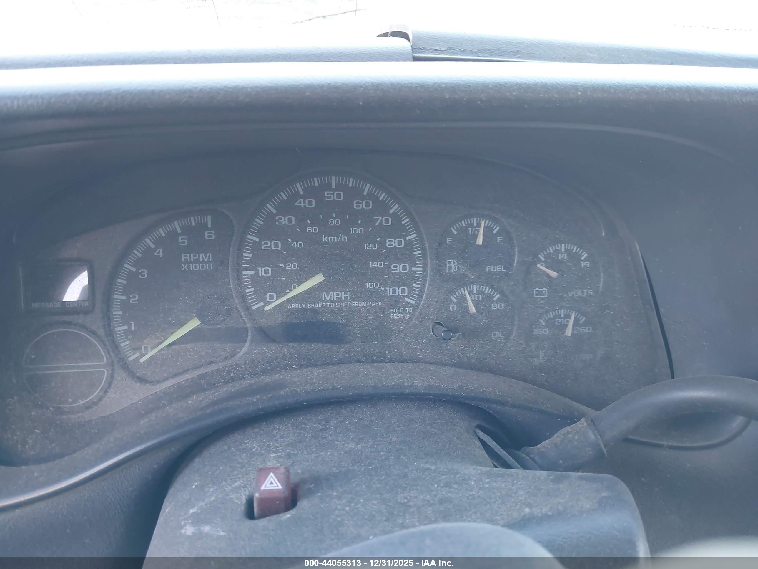 CHEVROLET SILVERADO image 7