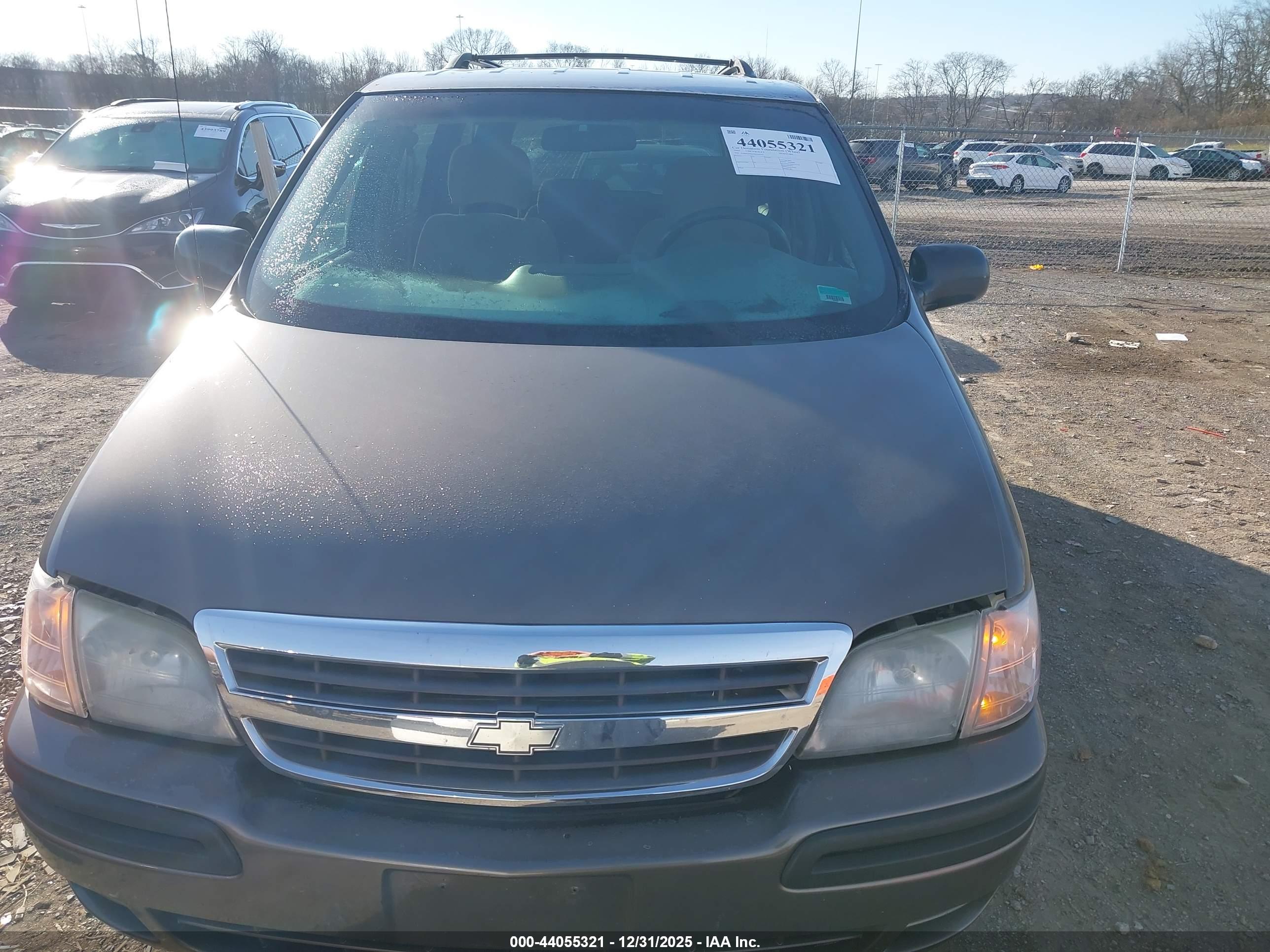 CHEVROLET VENTURE image 6