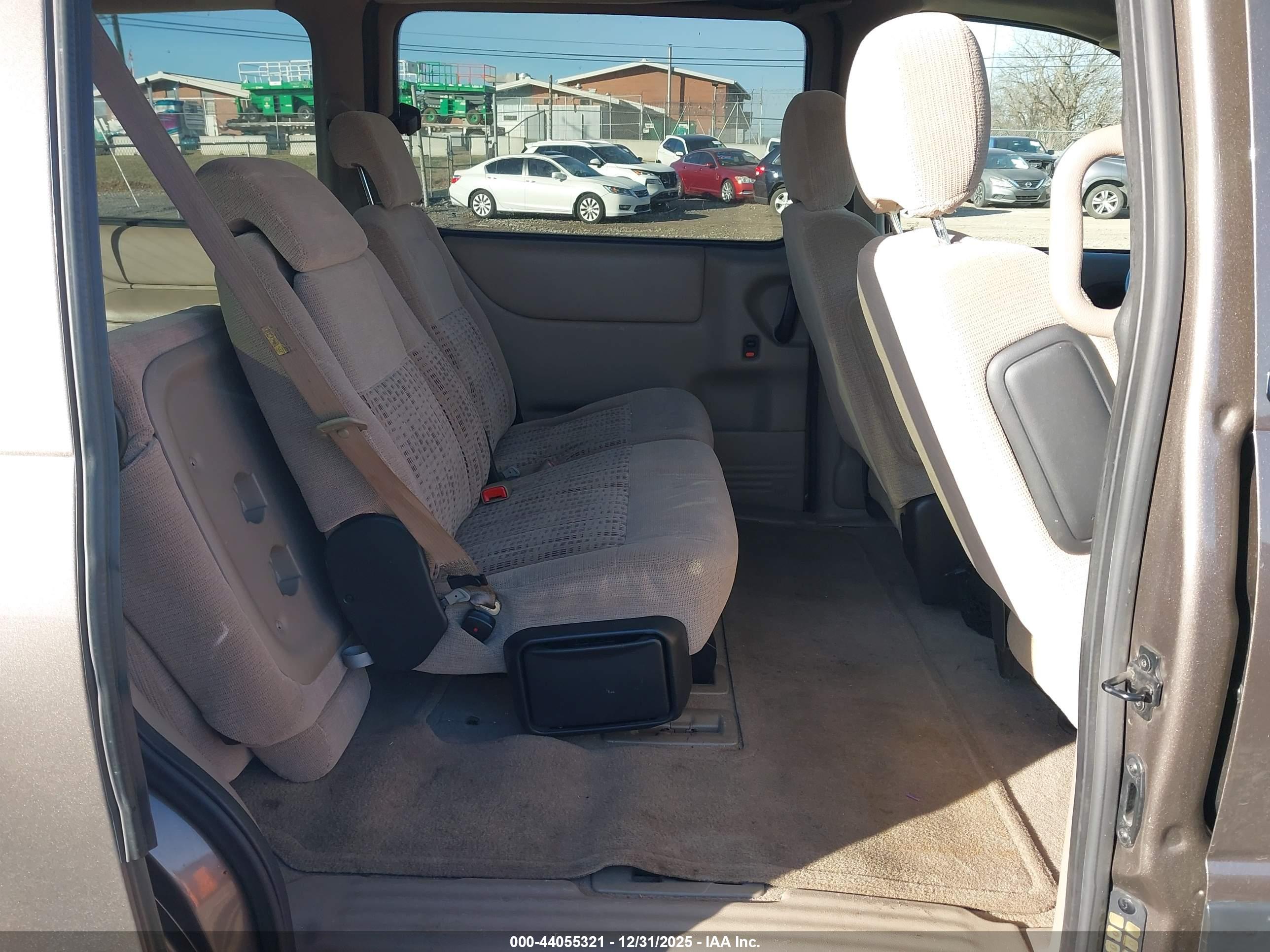 CHEVROLET VENTURE image 8