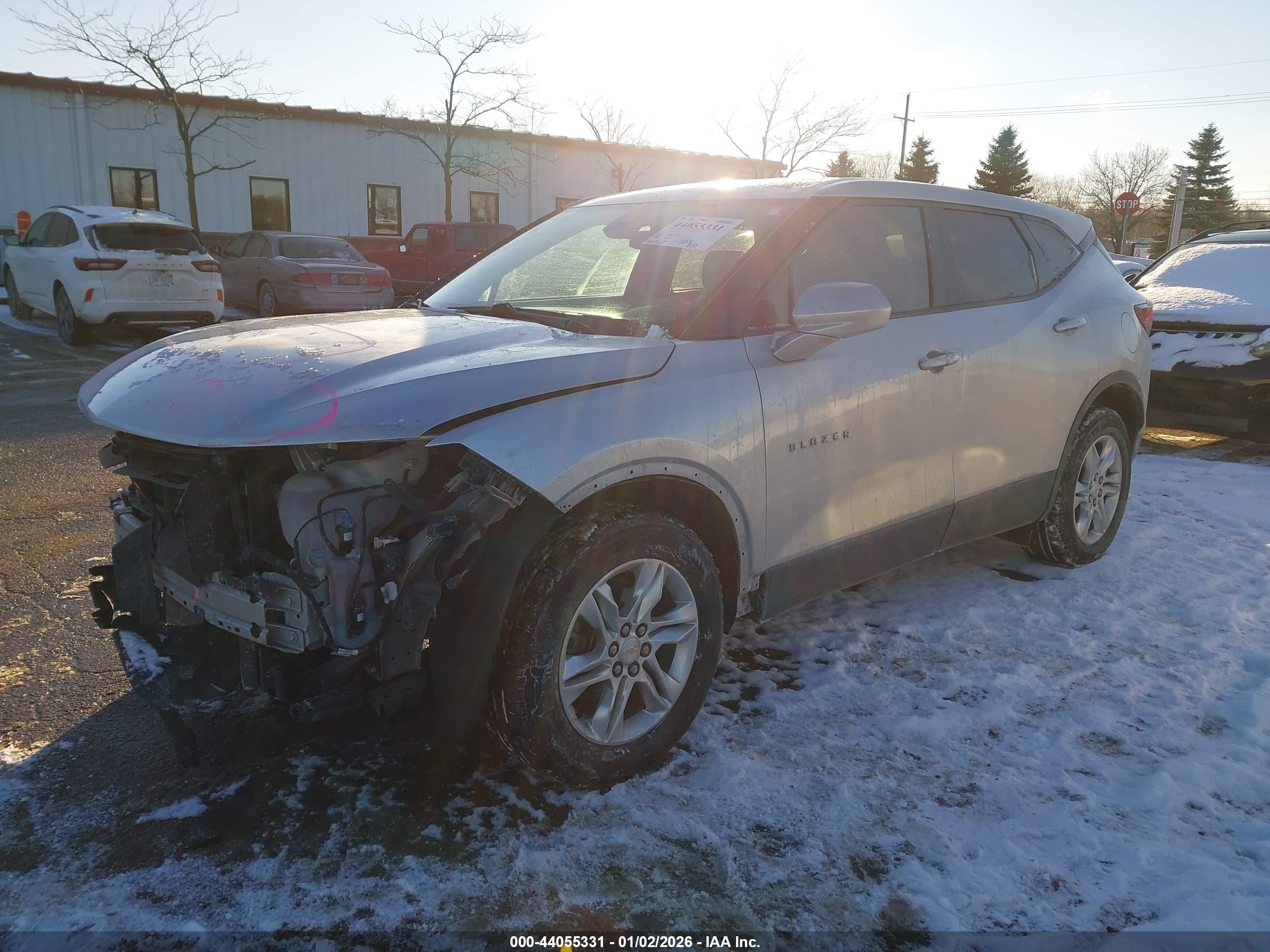 CHEVROLET BLAZER image 2