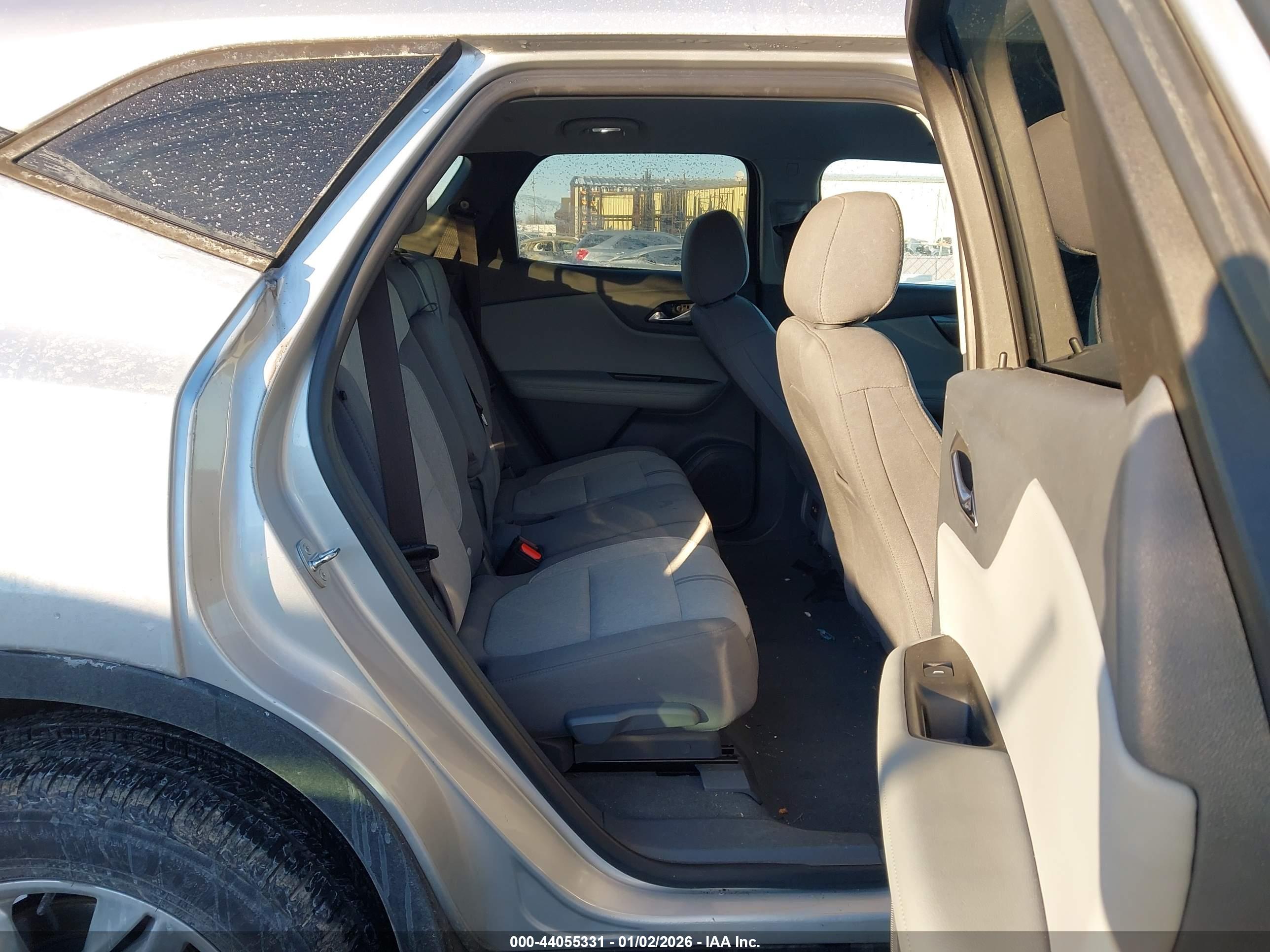 CHEVROLET BLAZER image 8