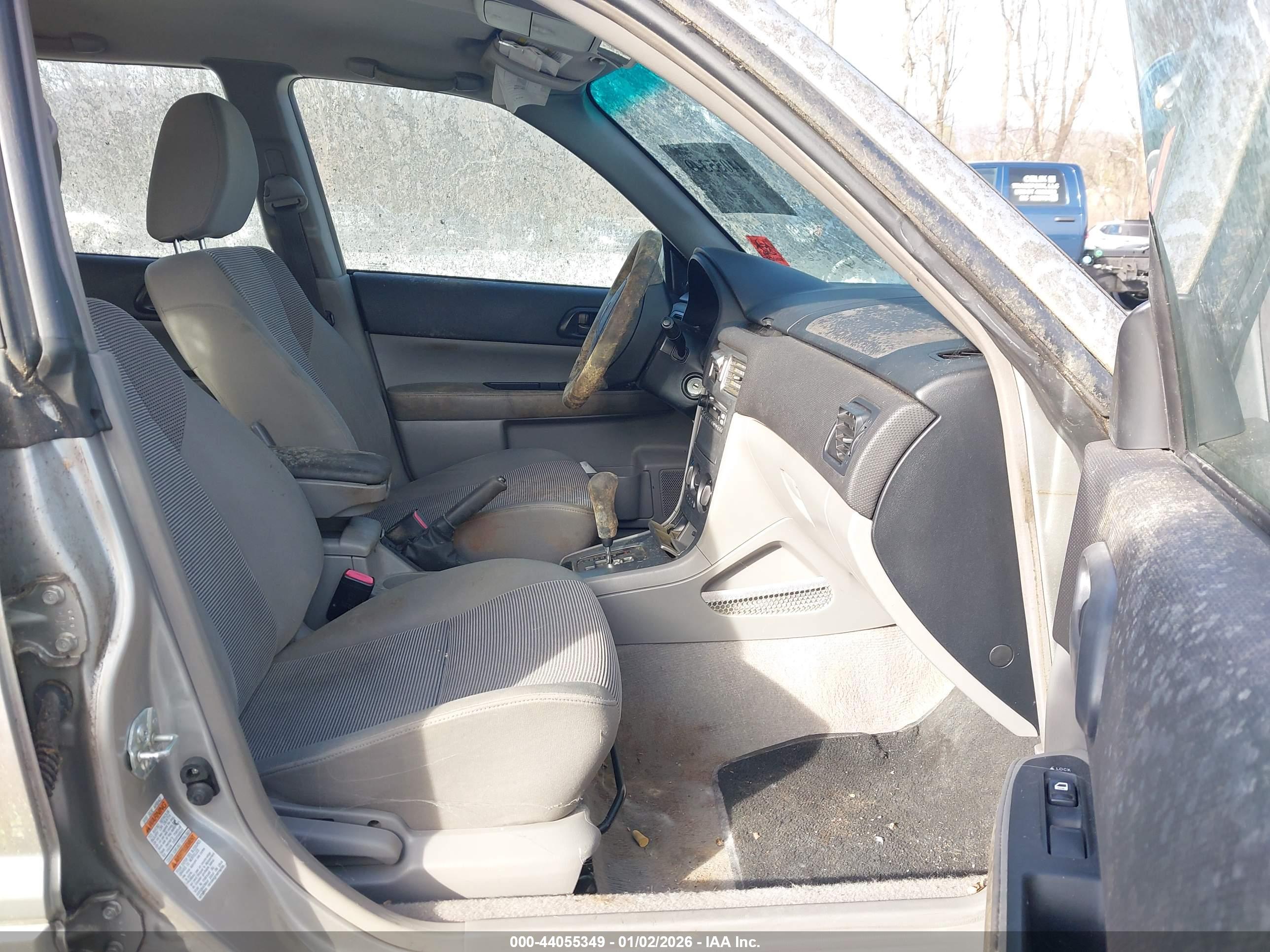 SUBARU FORESTER image 5